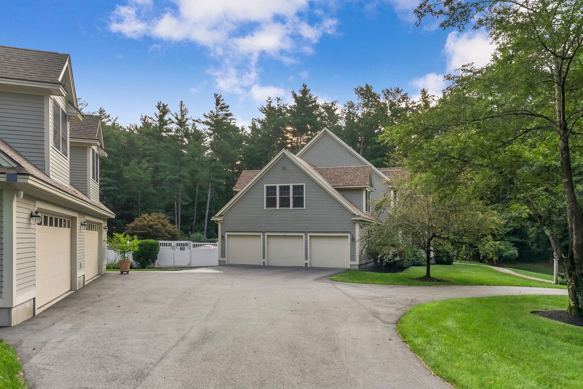 232 Gulf Rd, Dover, NH 03820