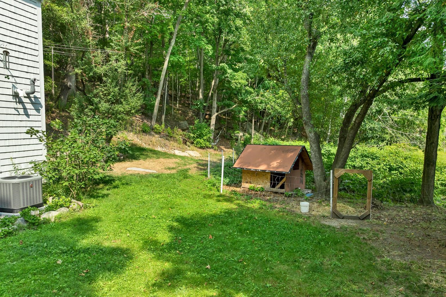 49 Center St, Wolfeboro, NH 03894
