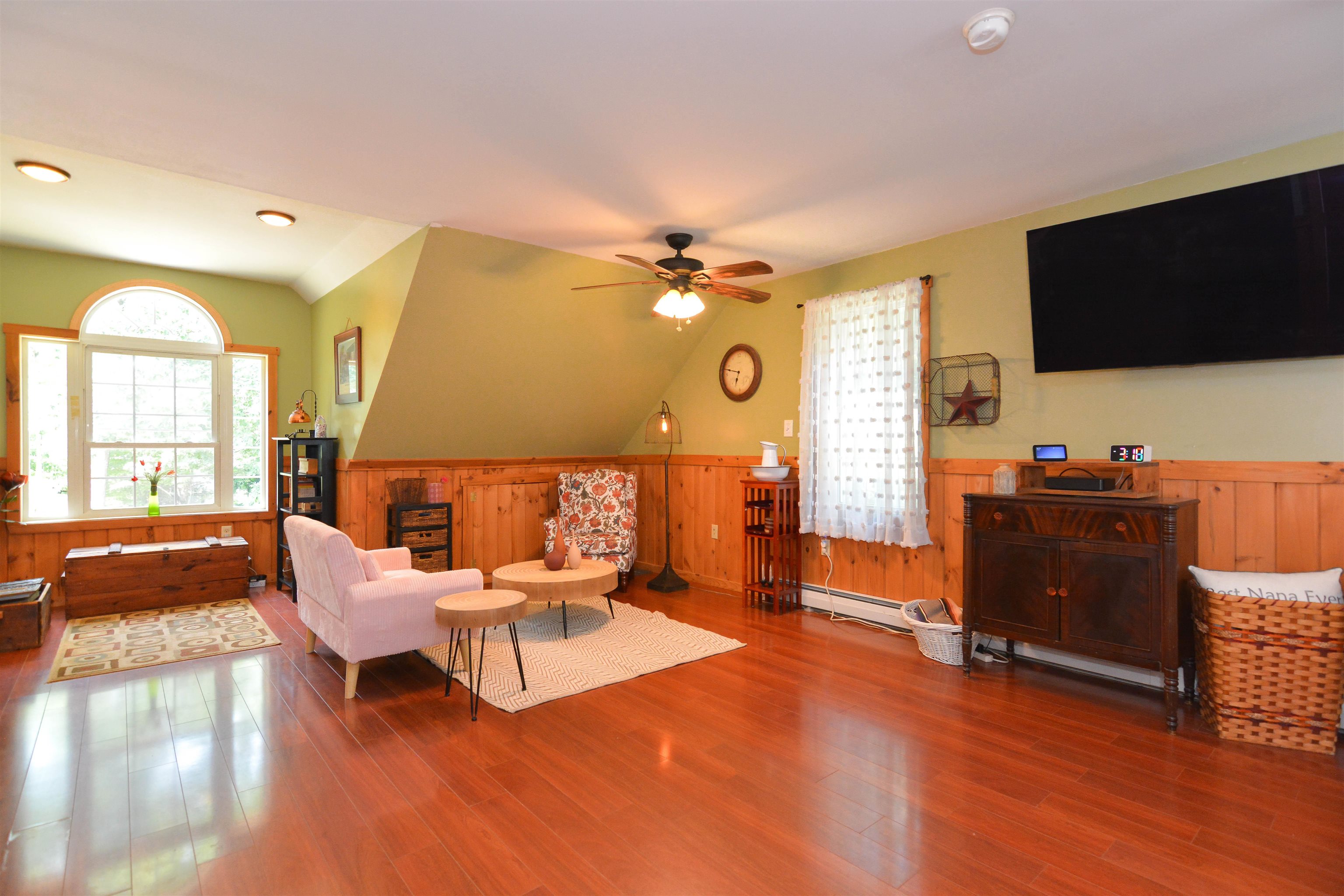 311 Rattlesnake Hill Rd, Auburn, NH 03032