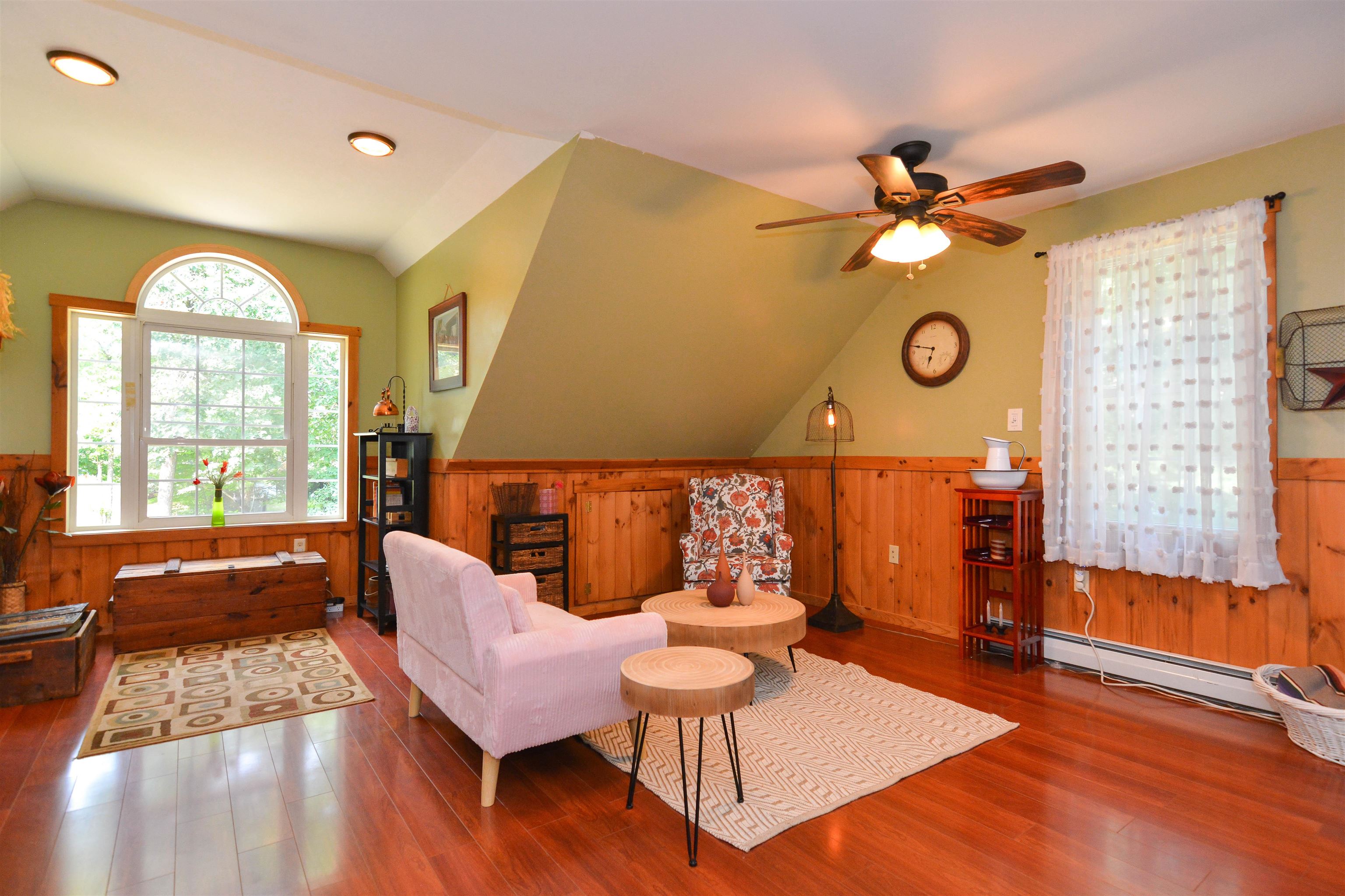 311 Rattlesnake Hill Rd, Auburn, NH 03032