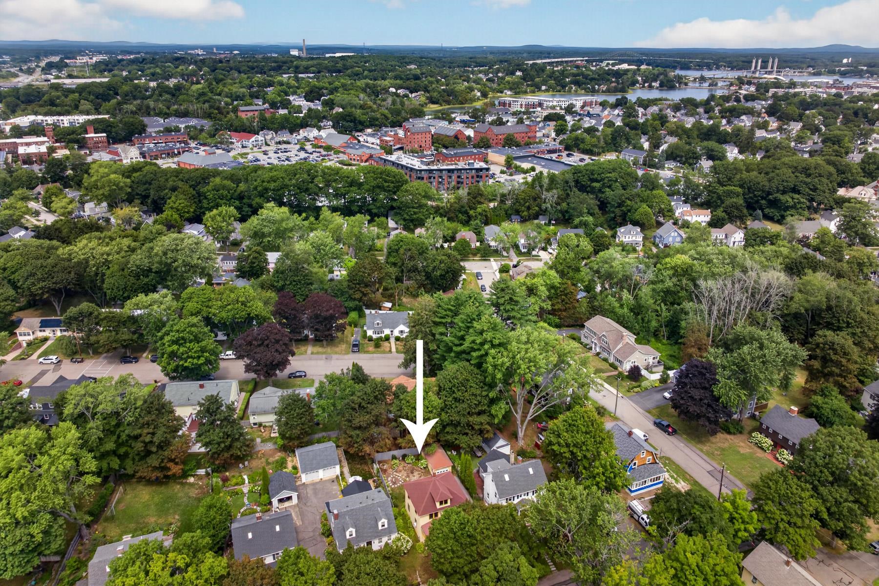 335 Thaxter Rd, Portsmouth, NH 03801