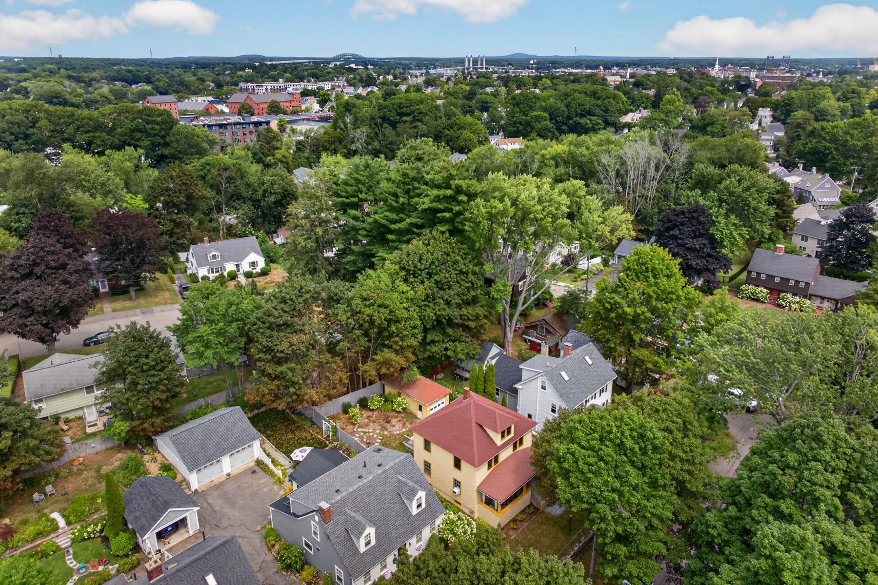 335 Thaxter Rd, Portsmouth, NH 03801
