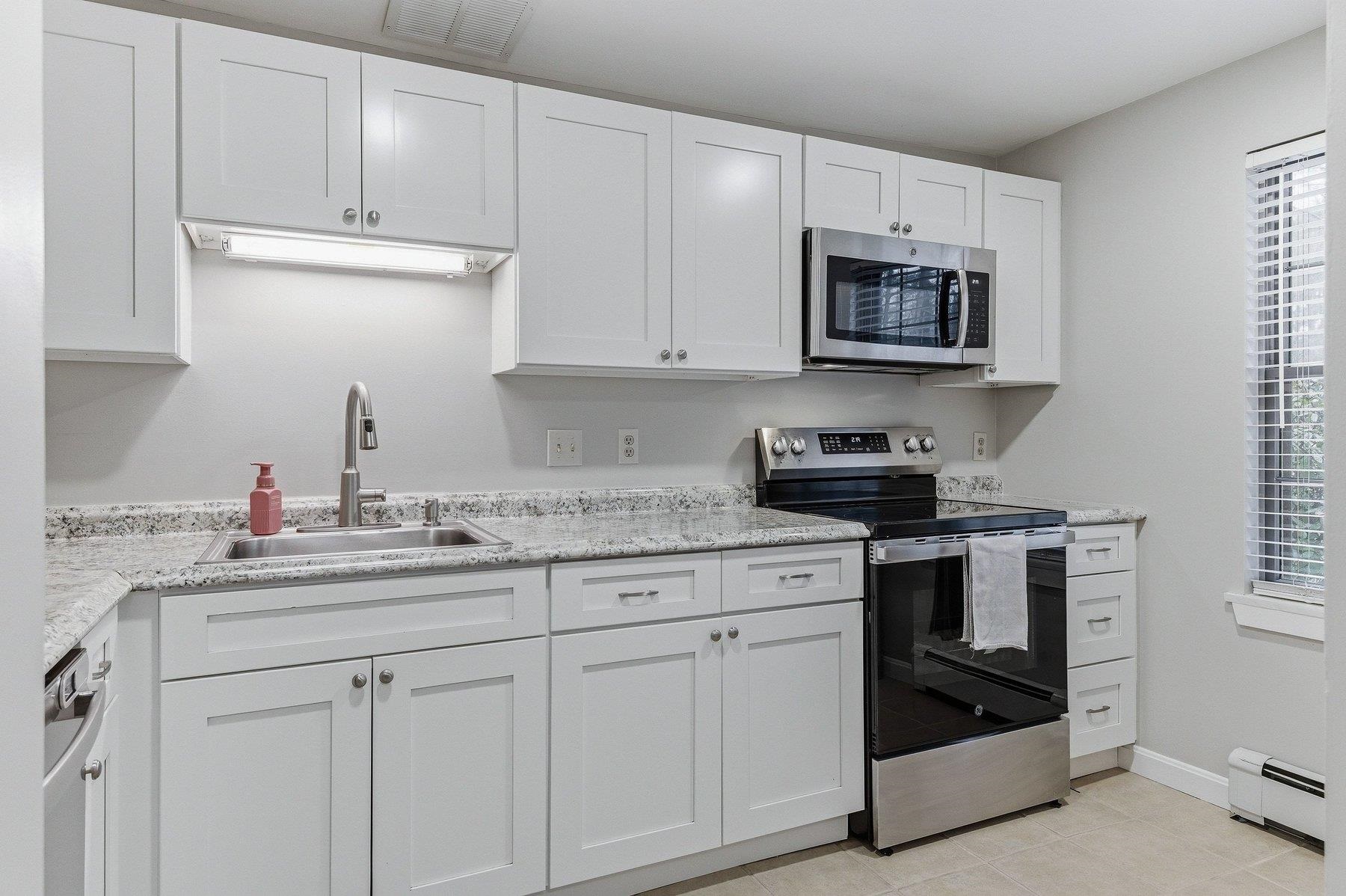 380 Ocean Rd #35, Portsmouth, NH 03801