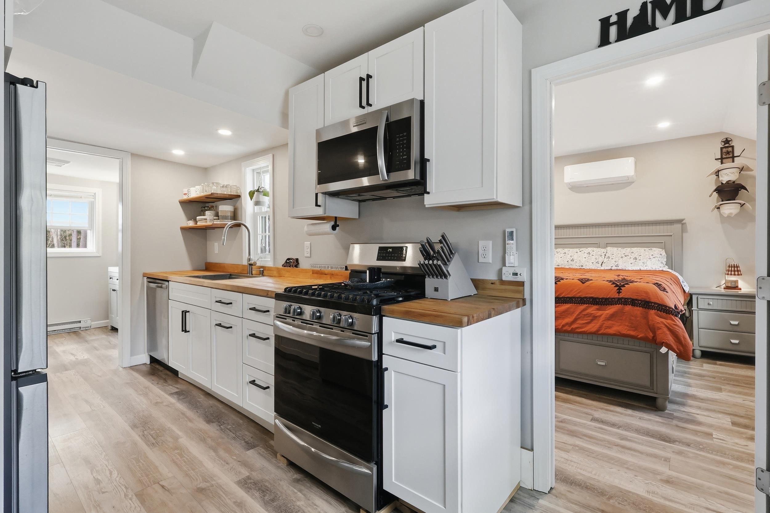 1 Ruonala Rd, Brookline, NH 03033