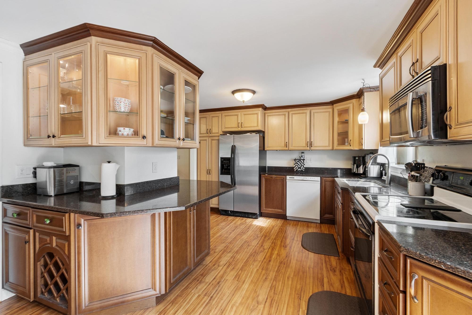 12 Northwood Dr, Nashua, NH 03063