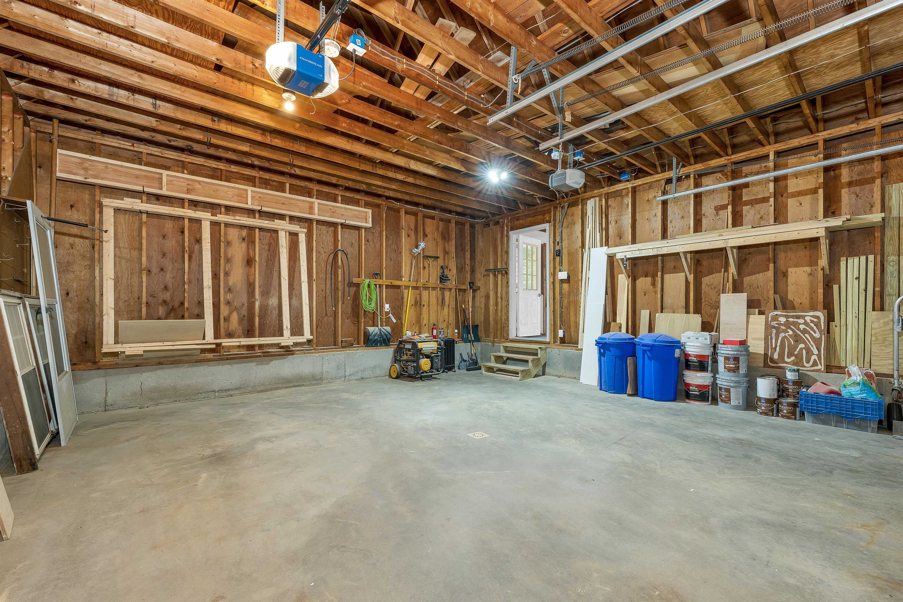 111 Town Farm Rd, New Boston, NH 03070
