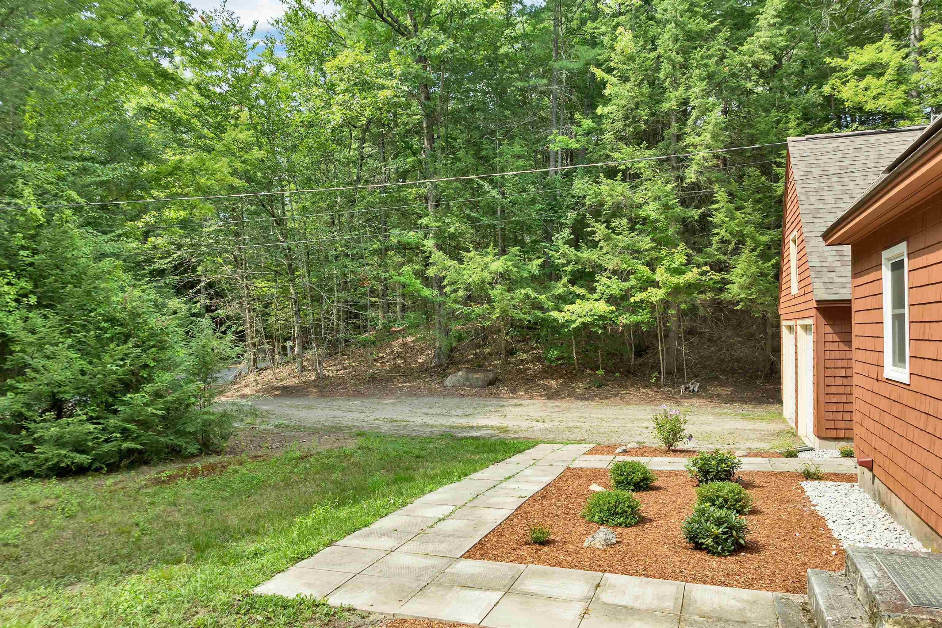 111 Town Farm Rd, New Boston, NH 03070