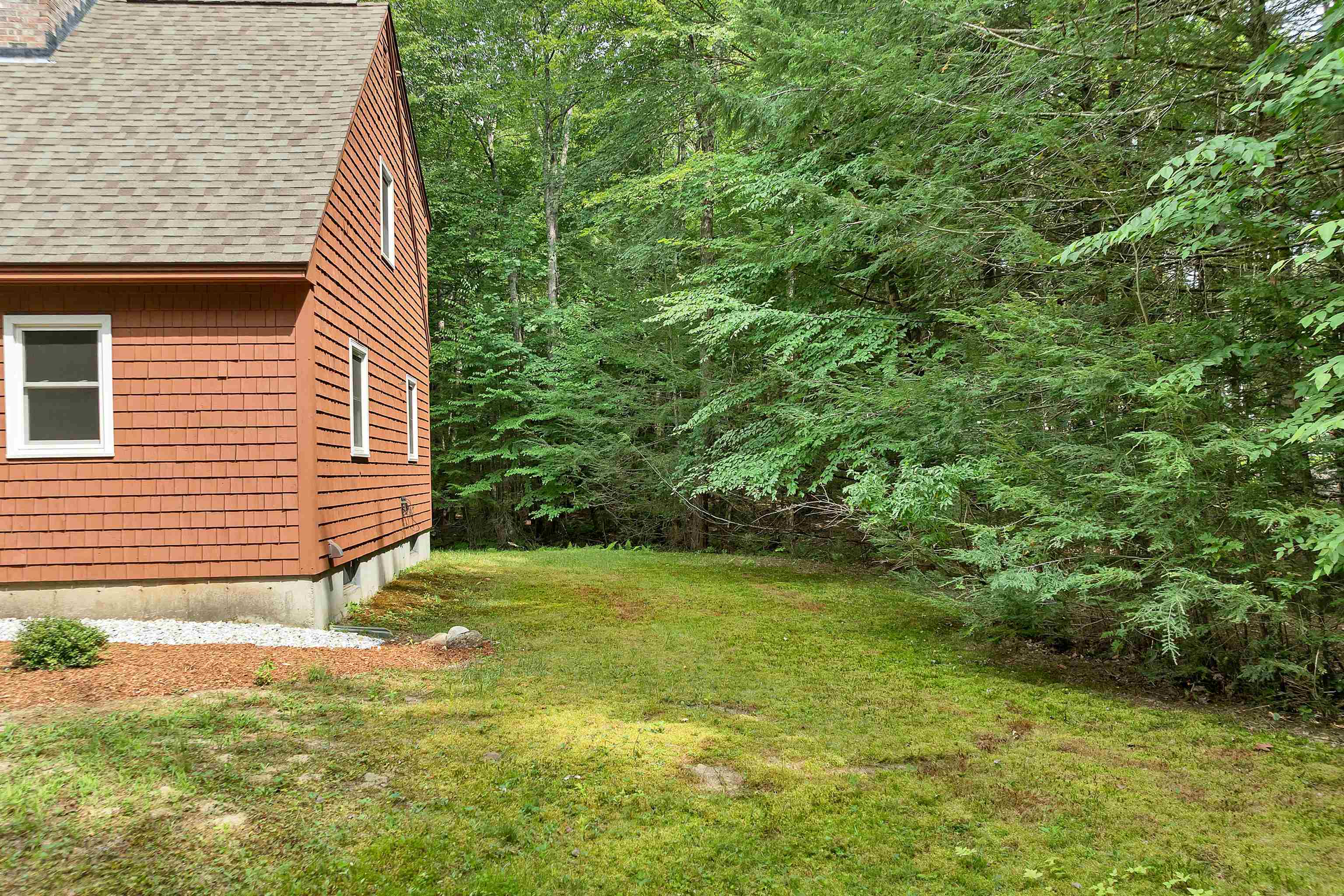 111 Town Farm Rd, New Boston, NH 03070
