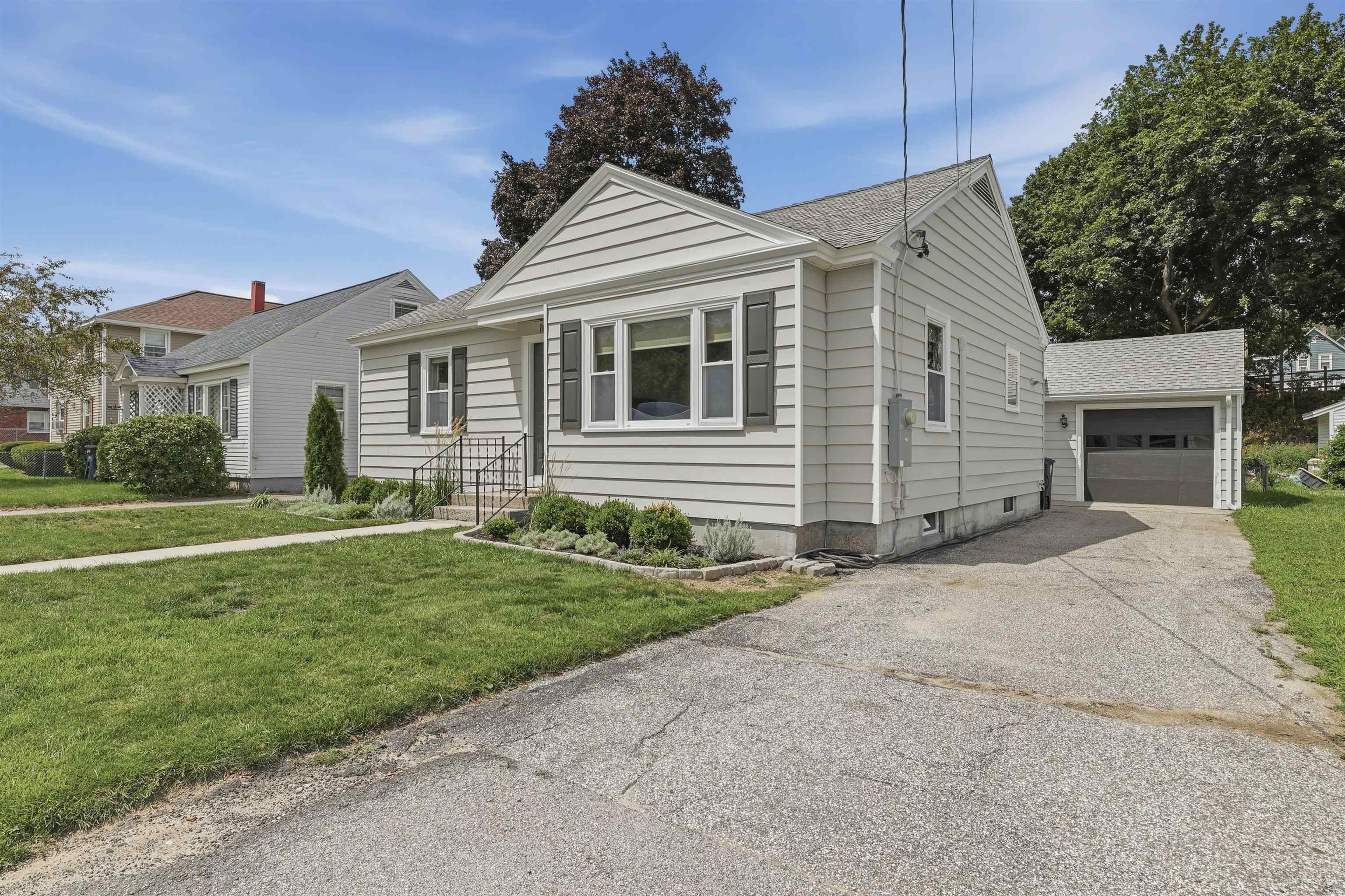 102 Burke St, Nashua, NH 03060