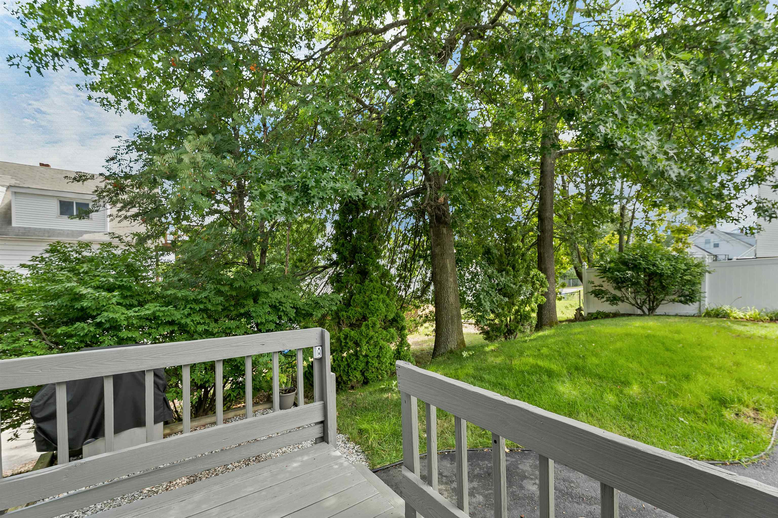55 Harrington Ave, Manchester, NH 03103