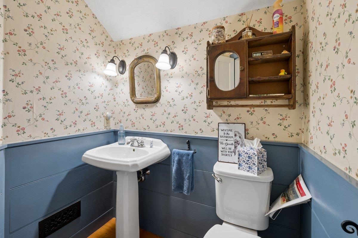 1 Old Jailhouse Rd, Amherst, NH 03031
