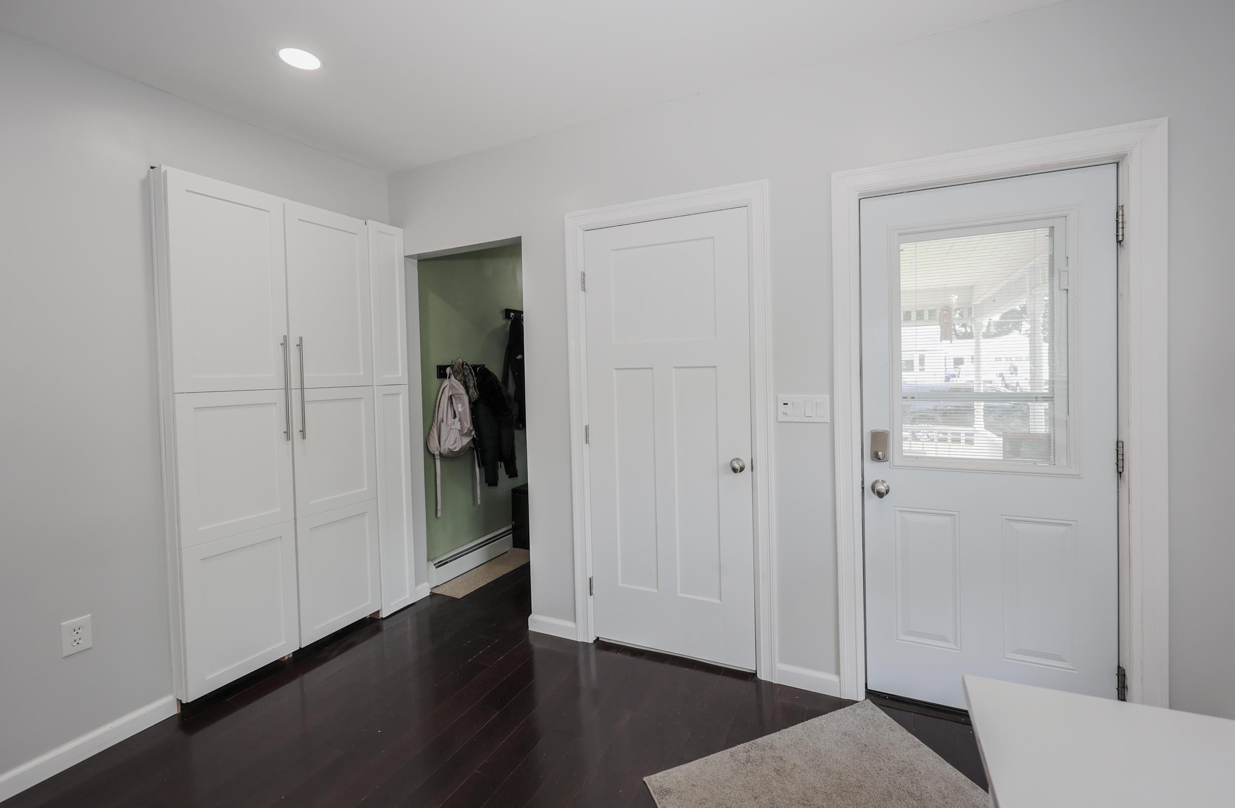 24 Highland St, Hudson, NH 03051