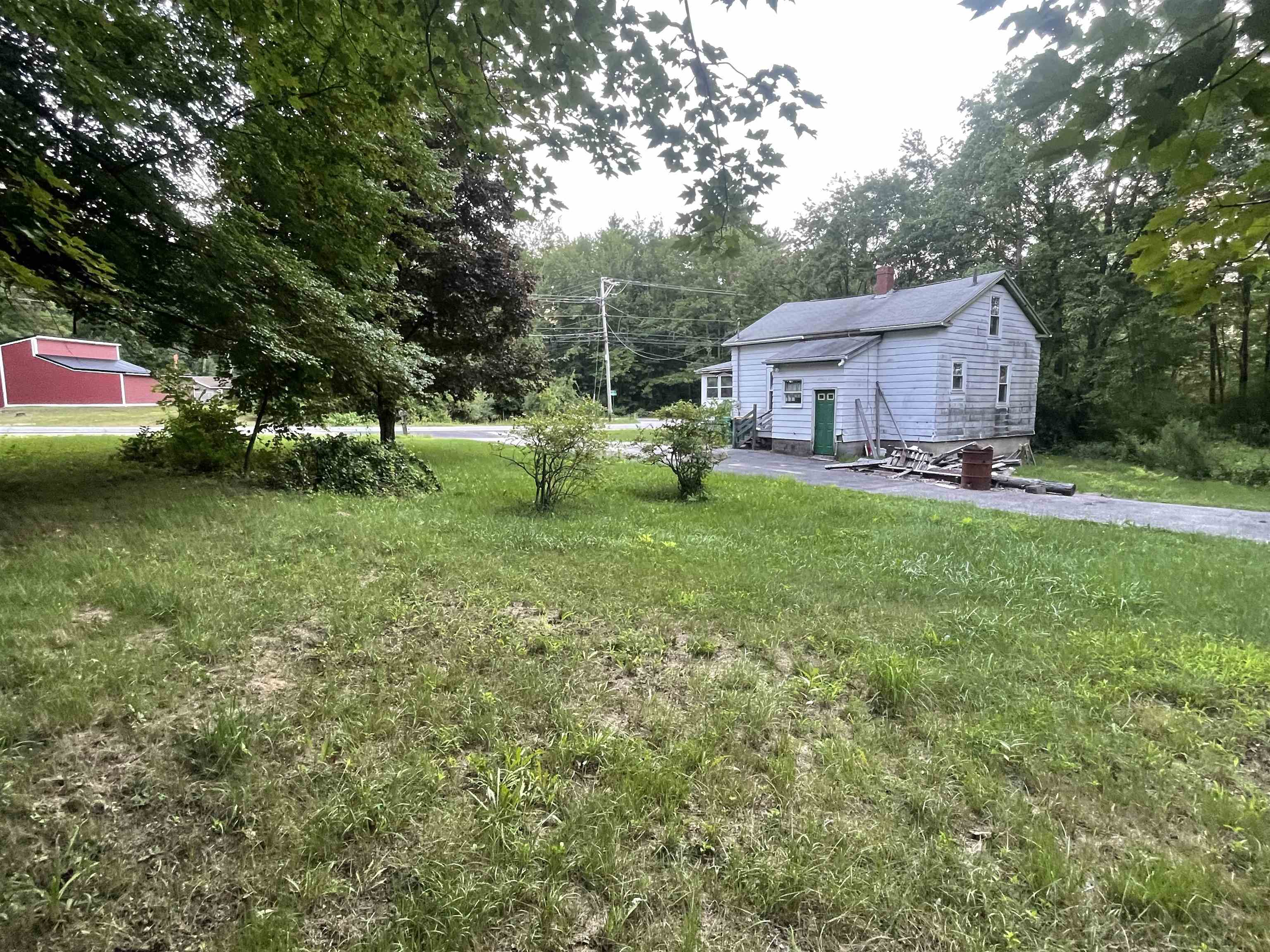 2 Tebbetts Rd, Rochester, NH 03867-4619