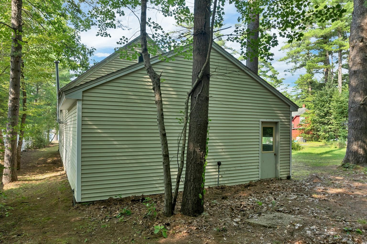105 Gardners Grove Rd, Belmont, NH 03220