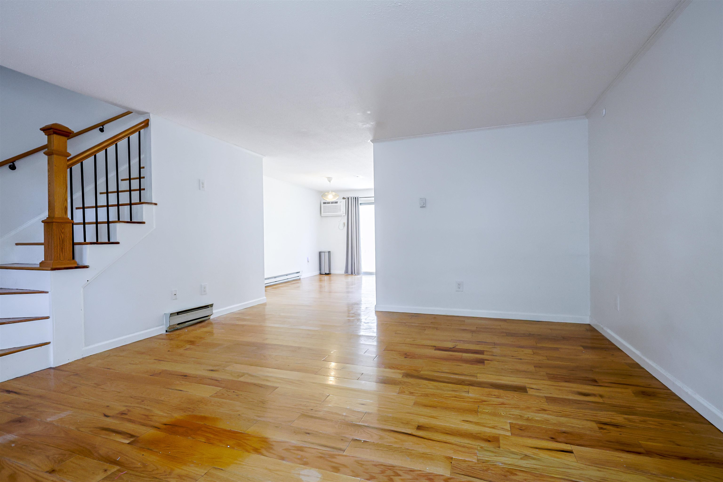 41 Fieldstone Dr, Londonderry, NH 03053