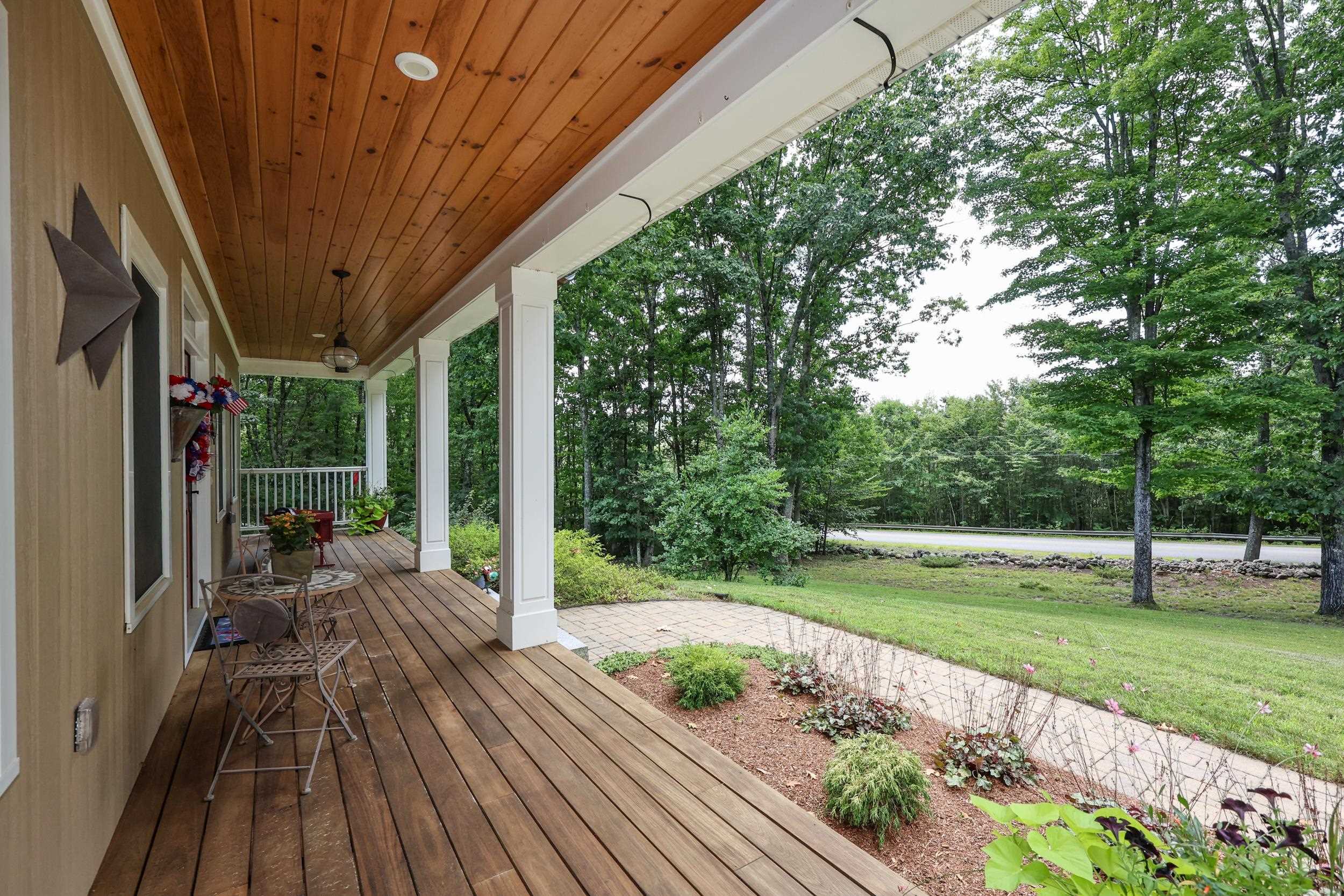 237 Grapevine Rd, Dunbarton, NH 03046