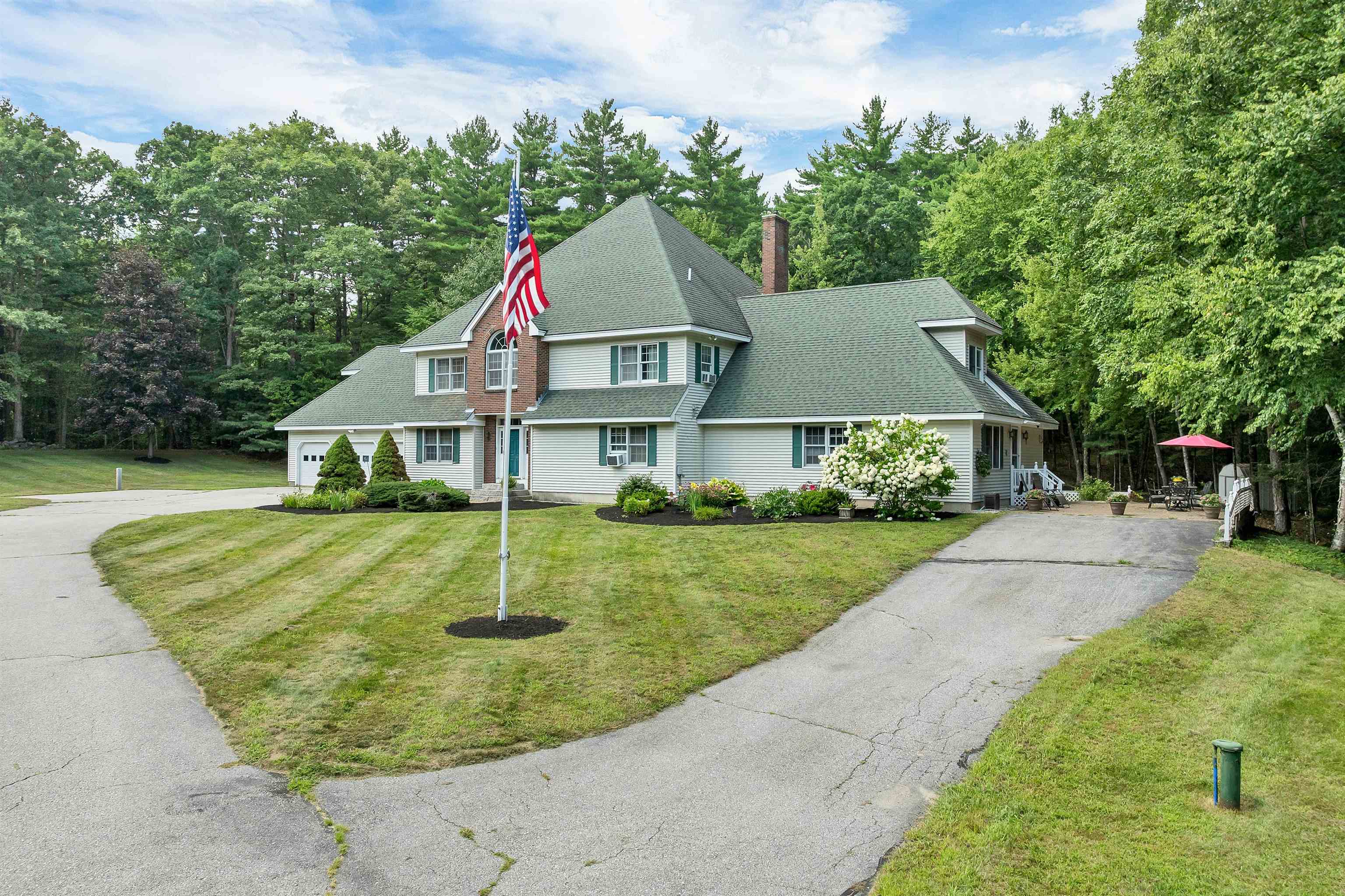 8 Wilson Meadow Rd, Bow, NH 03304