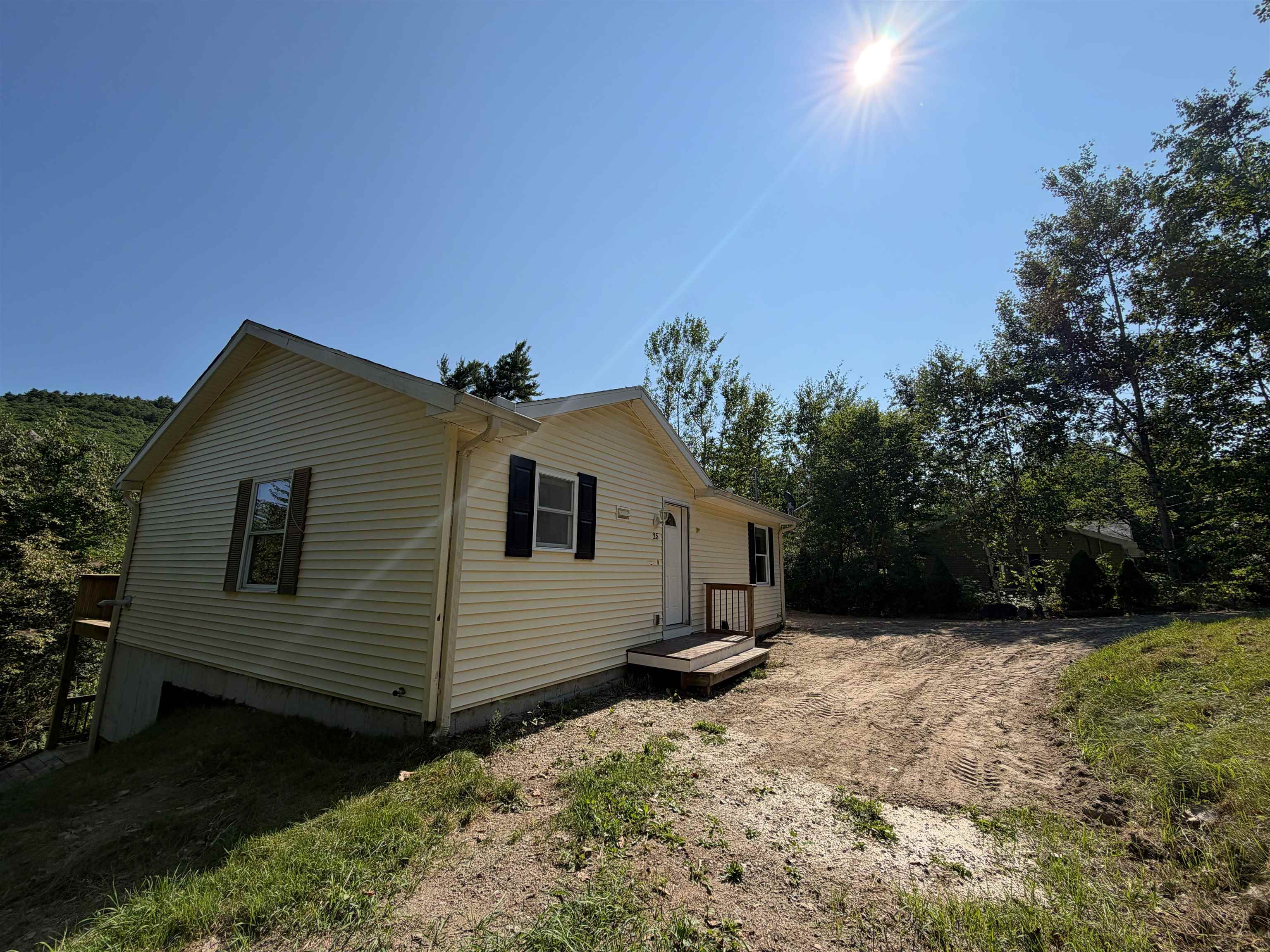 25 Cynthia Dr, Alton, NH 03810