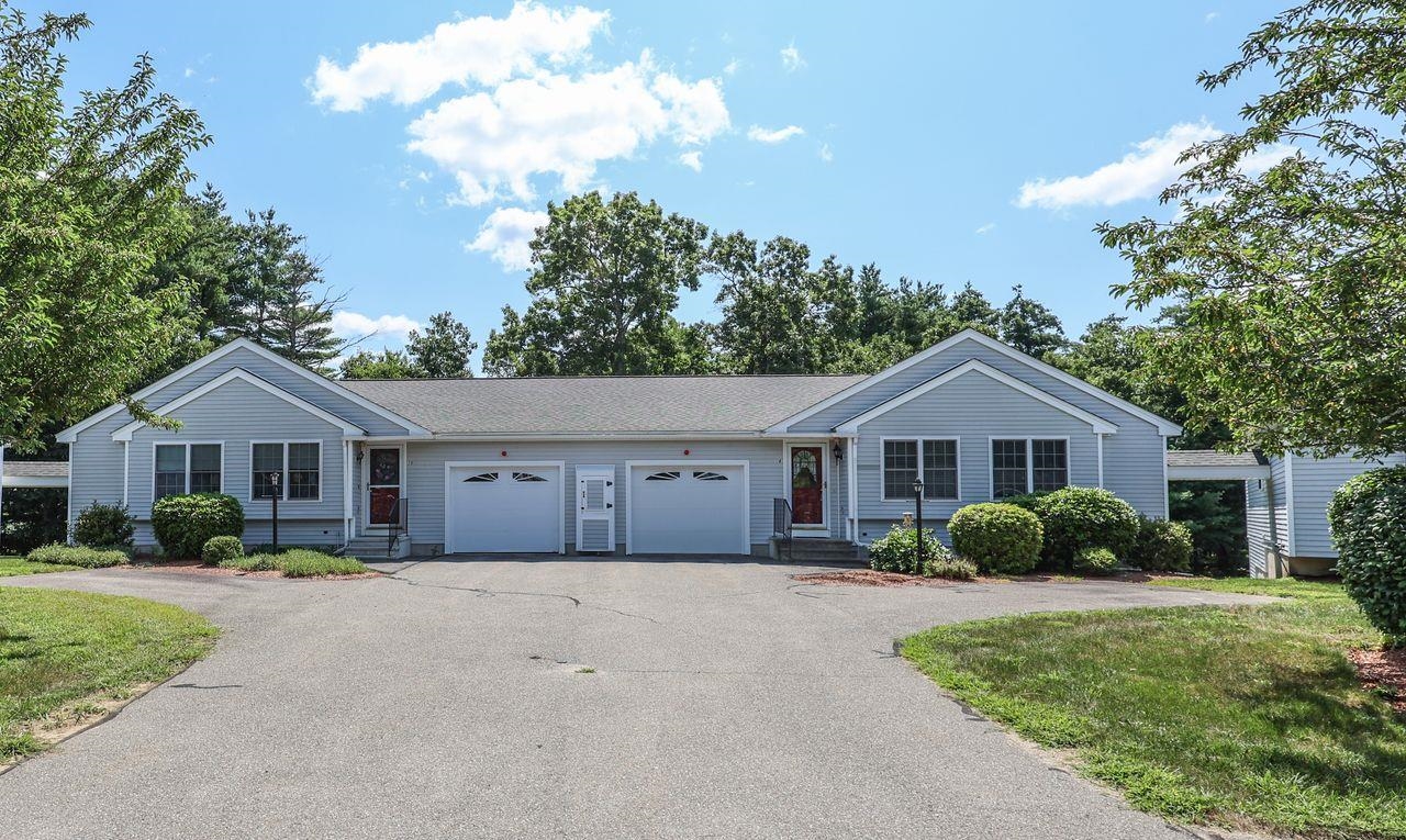 8 Rainbow Dr, Londonderry, NH 03053