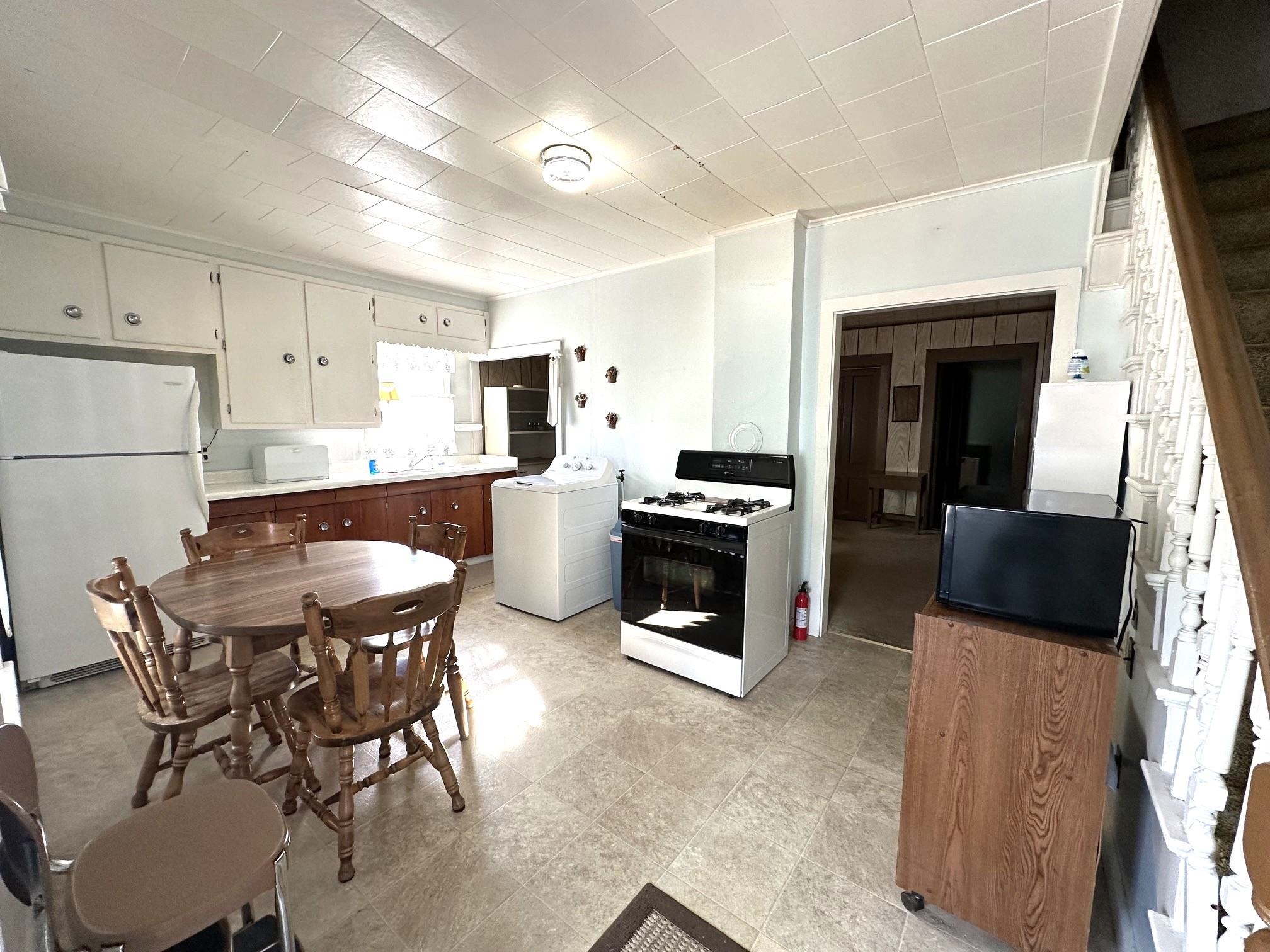 87 Pine St, Berlin, NH 03570