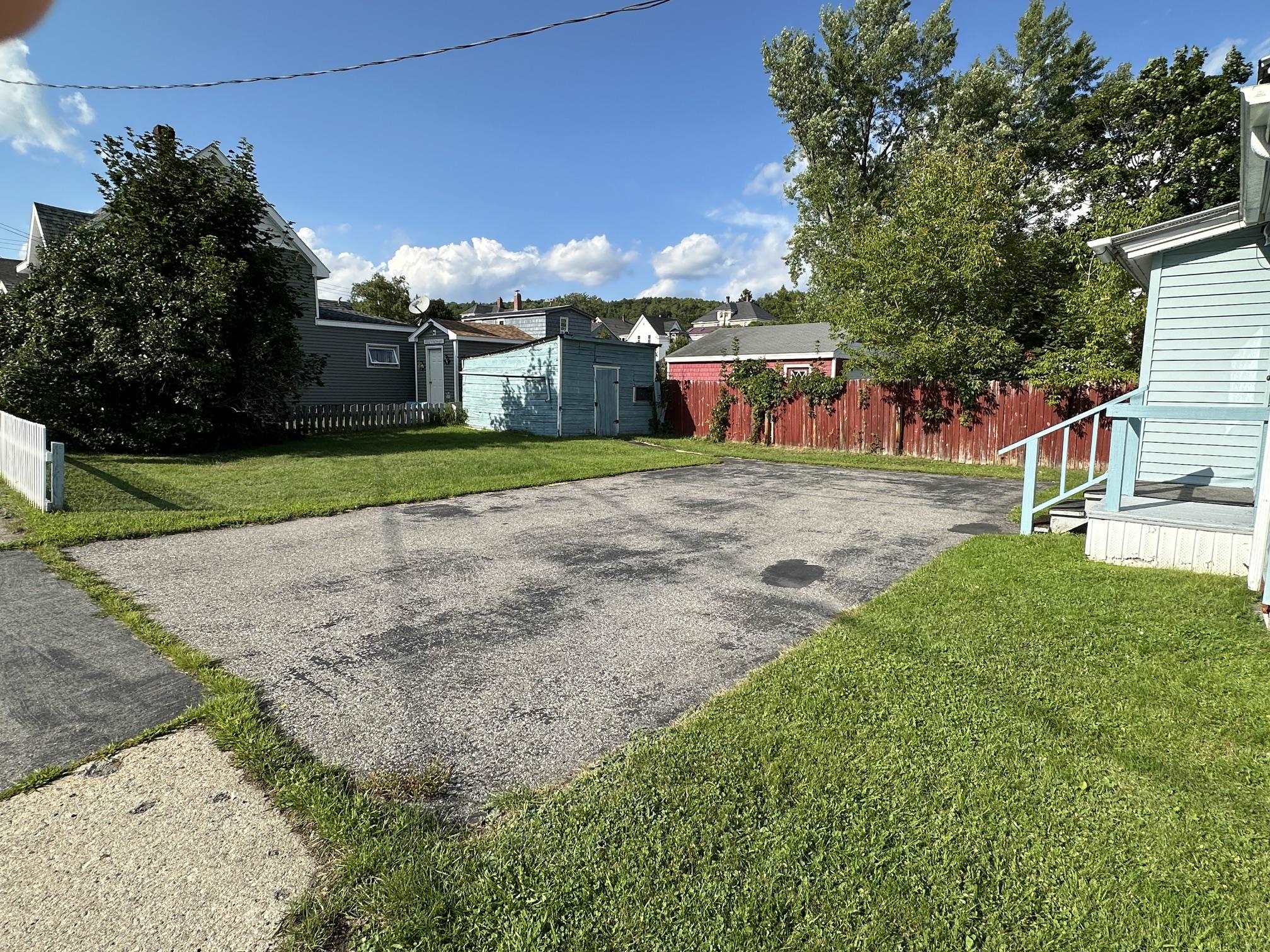 87 Pine St, Berlin, NH 03570