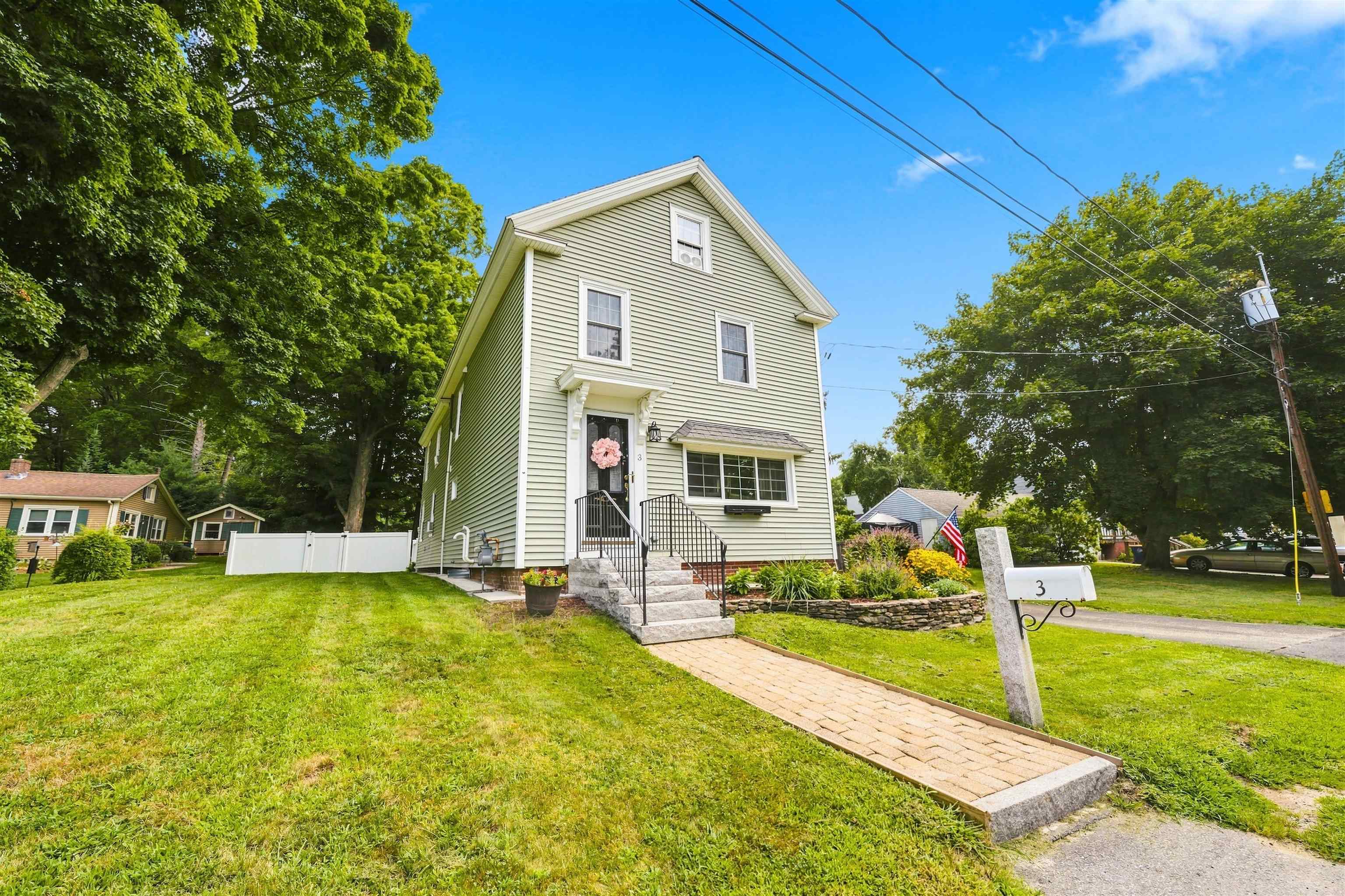 3 Stanwood Ave, Plaistow, NH 03865