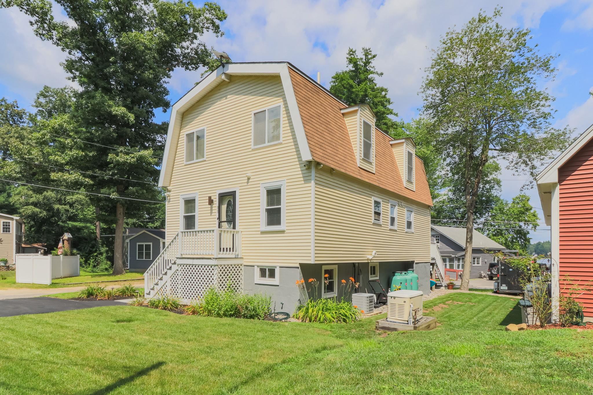 11 Tabor Rd, Hampstead, NH 03841