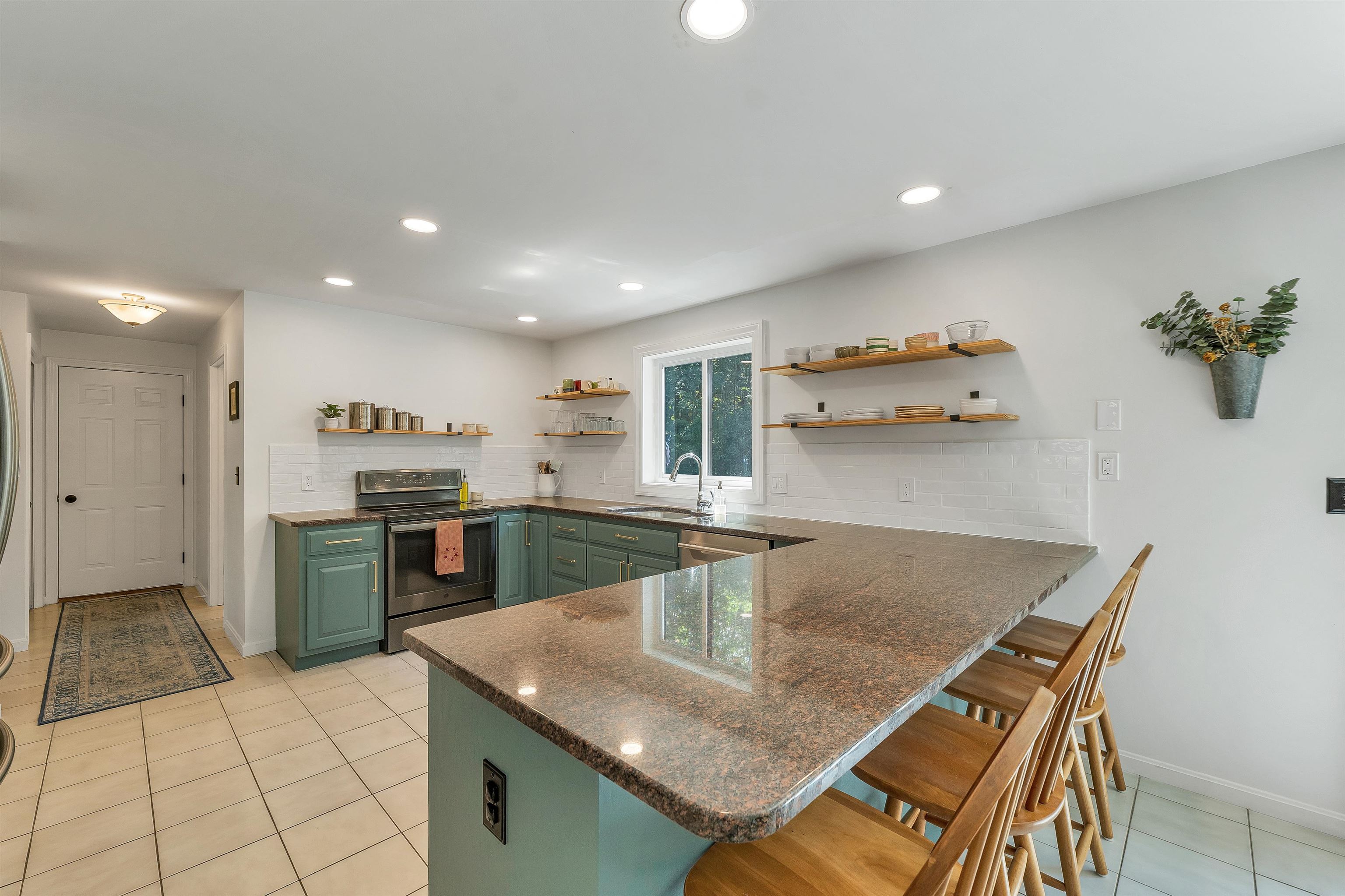 17 Moulton Ave, Greenland, NH 03840
