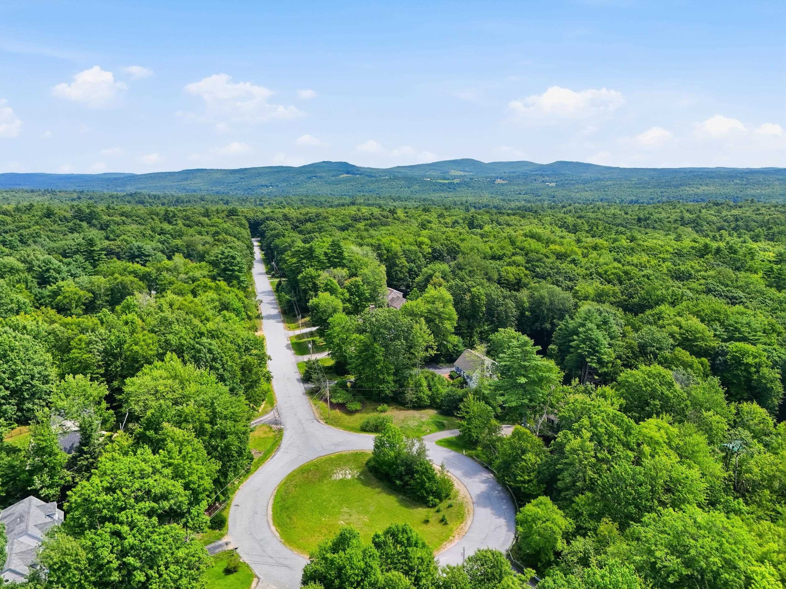 45 Lena Ln, Epsom, NH 03234