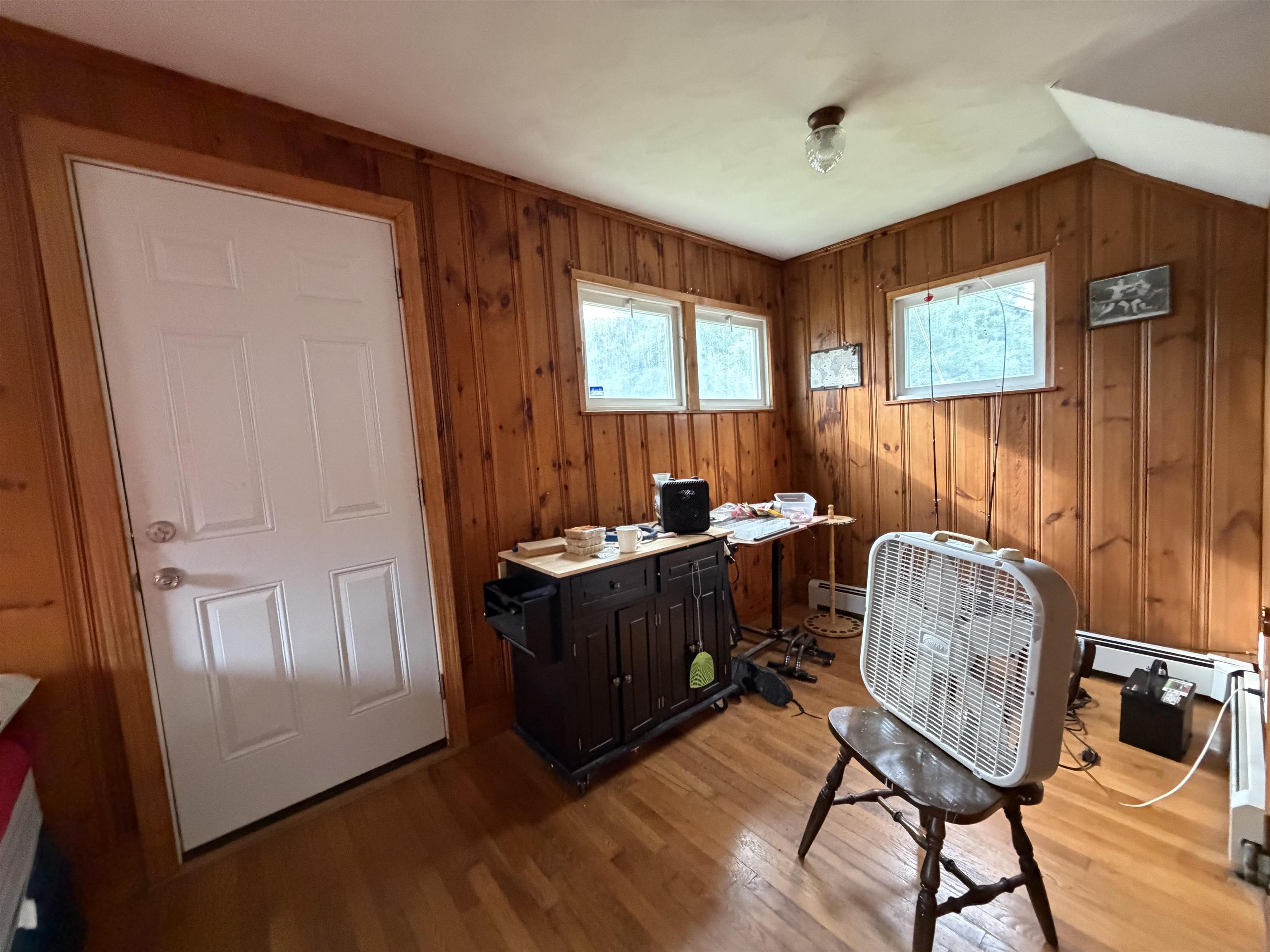 Photo 11 of 28