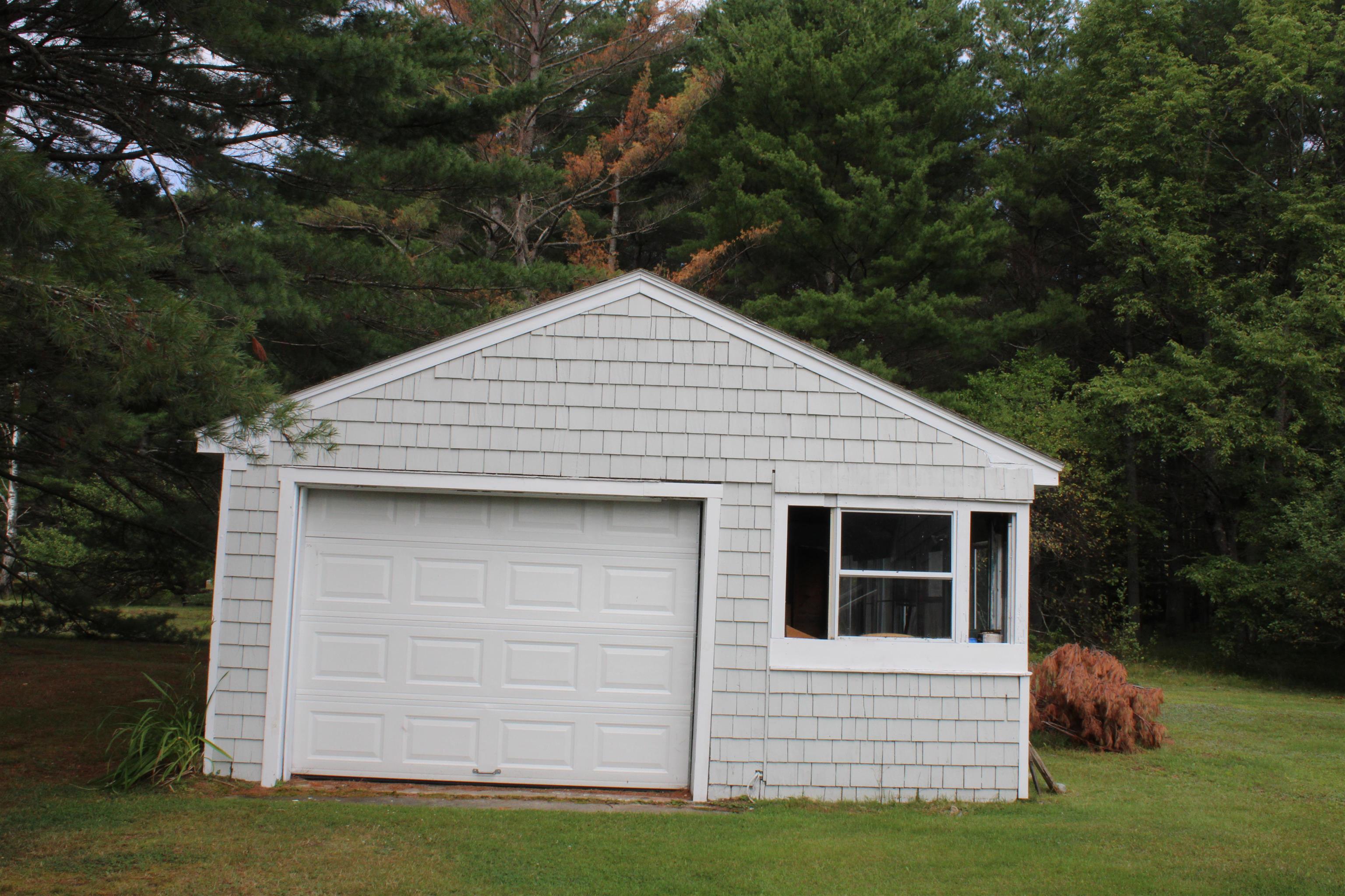 189 Parker Rd, Carroll, NH 03595