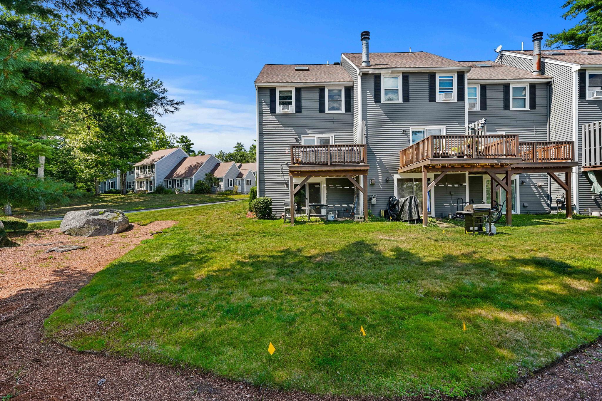 1 Aspen Ln, Merrimack, NH 03054