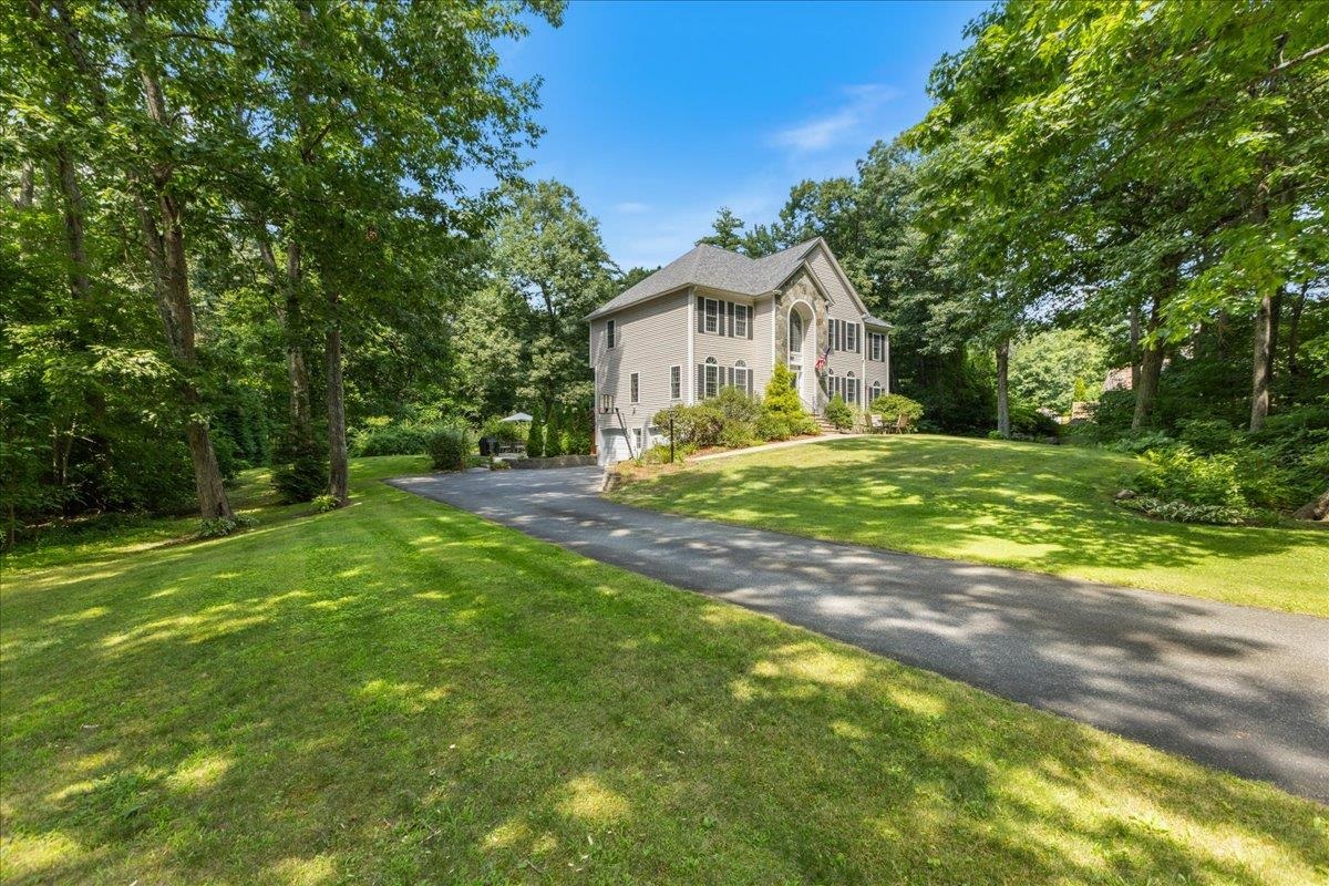 12 Glenwood Rd, Windham, NH 03087-1162