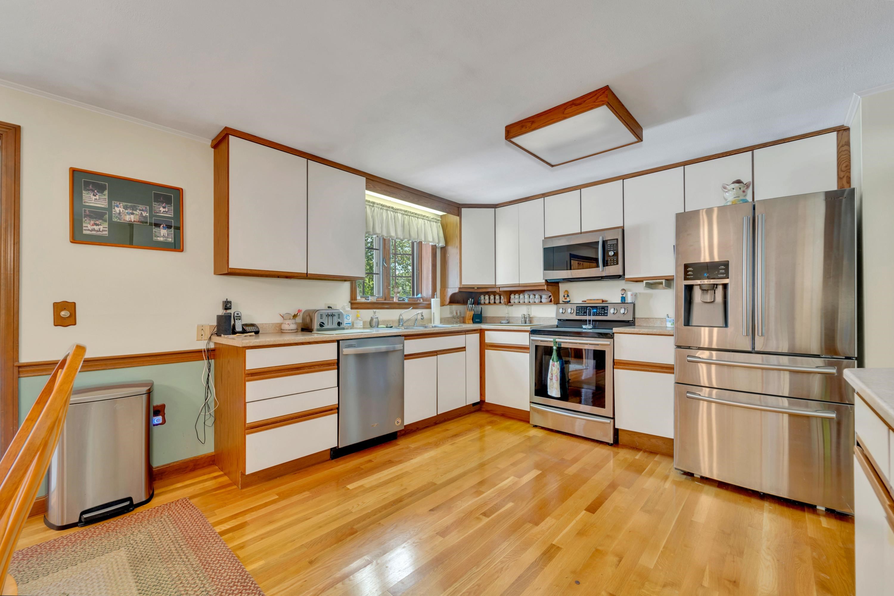 77 Hancock St, Peterborough, NH 03458