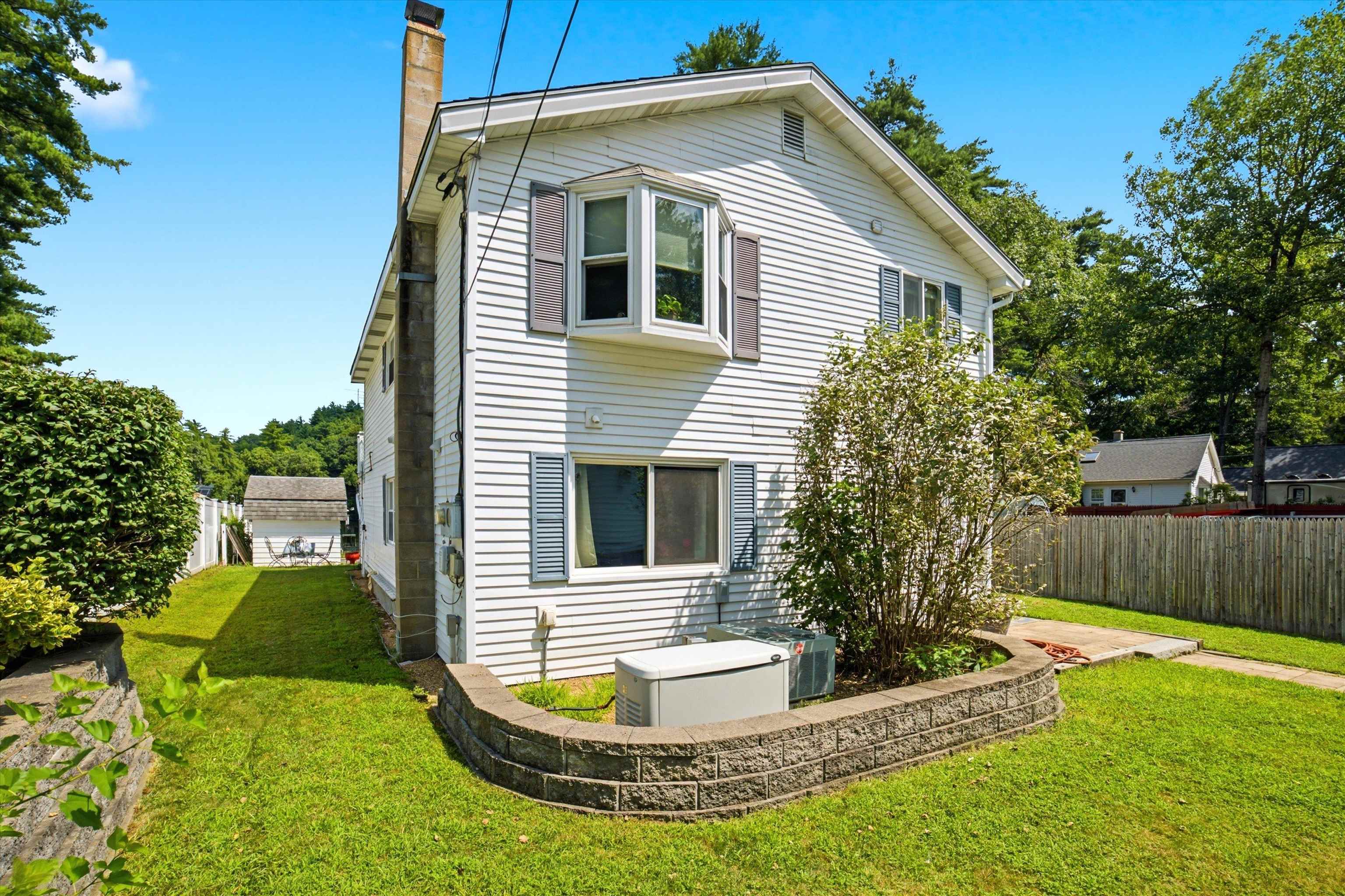 19 Cove St, Goffstown, NH 03045
