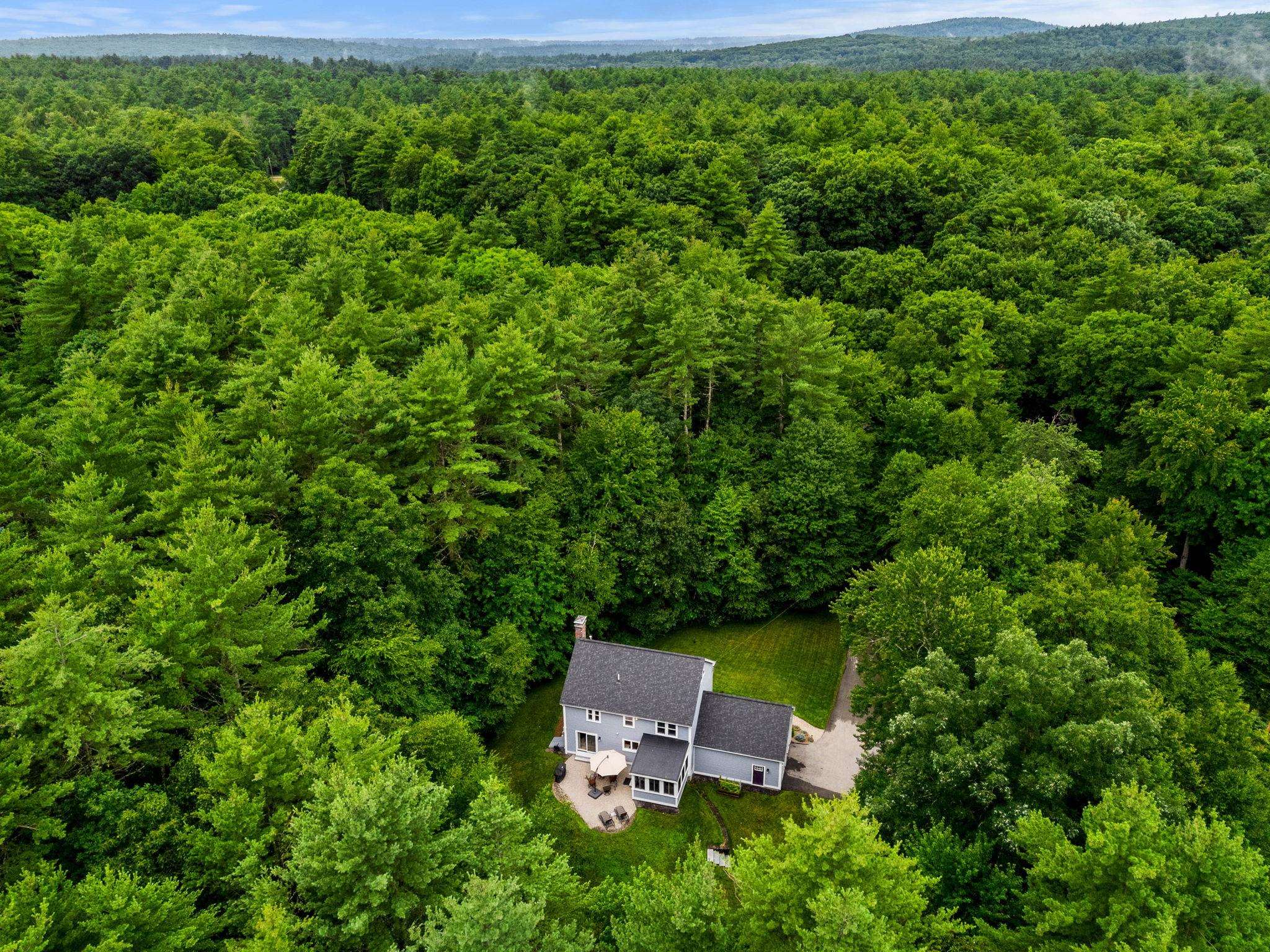 31 Parker Rd, Brookline, NH 03033