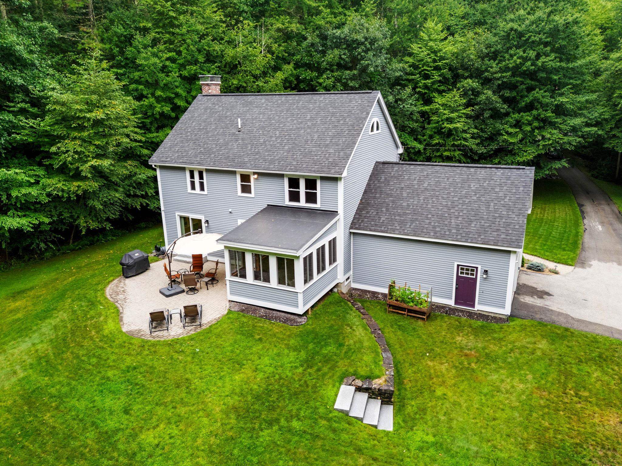 31 Parker Rd, Brookline, NH 03033