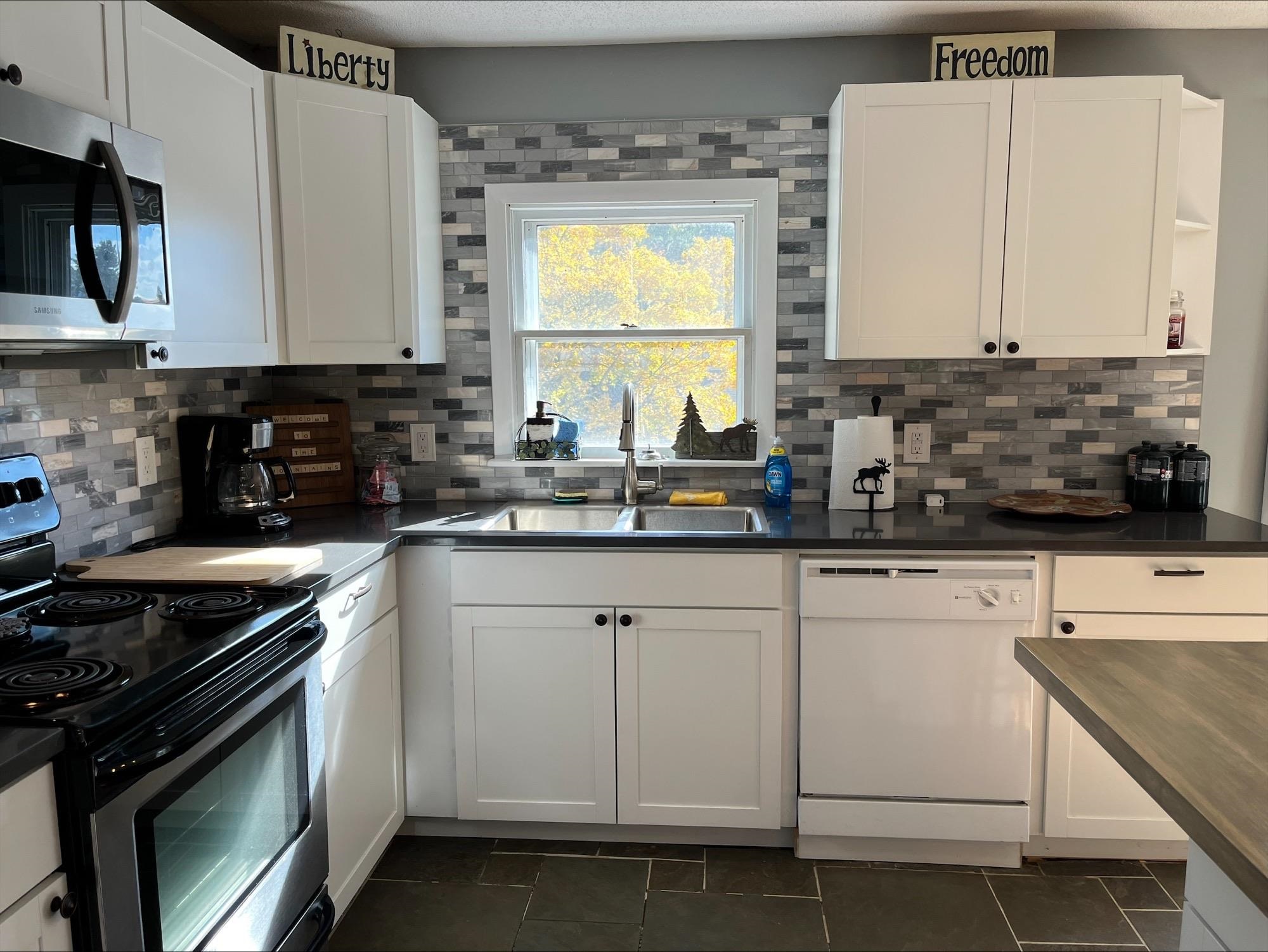 24 Ledgewood Rd #10, Conway, NH 03860