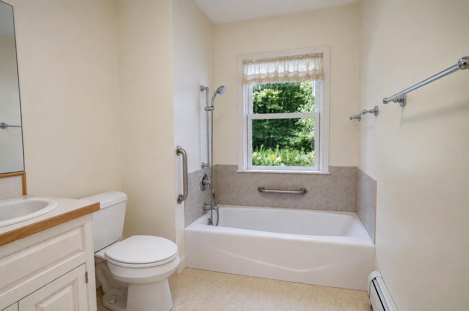 1st Floor Full Bath