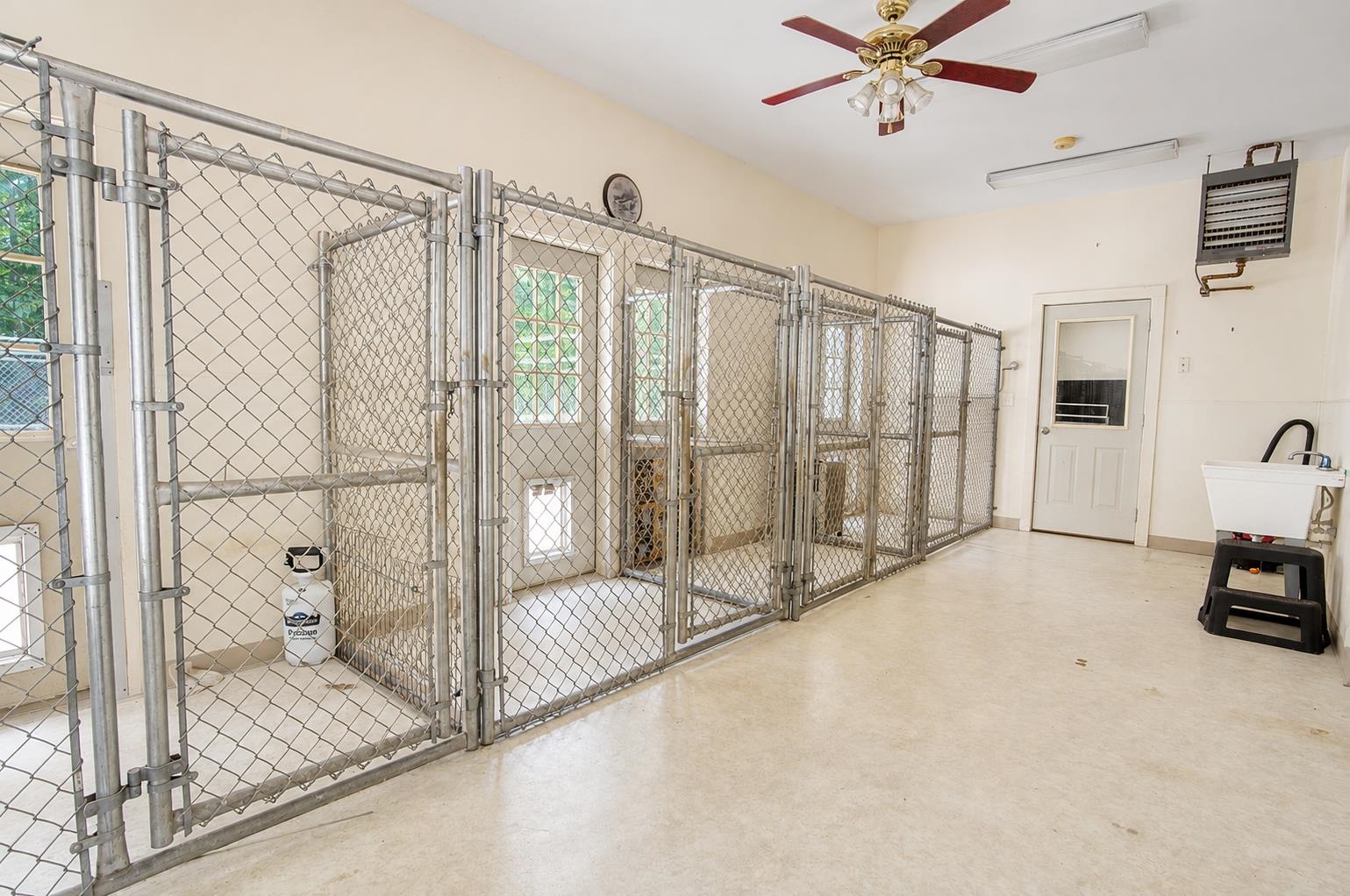 Kennel Room