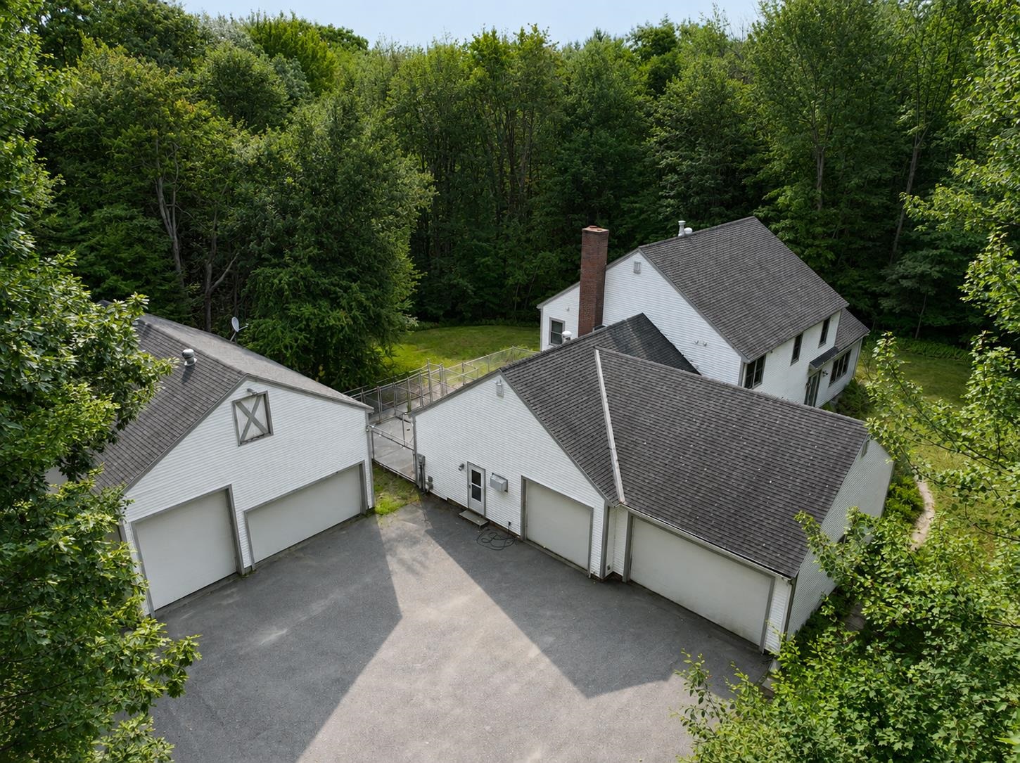 127 Brimstone Corner Rd, Hancock, NH 03449