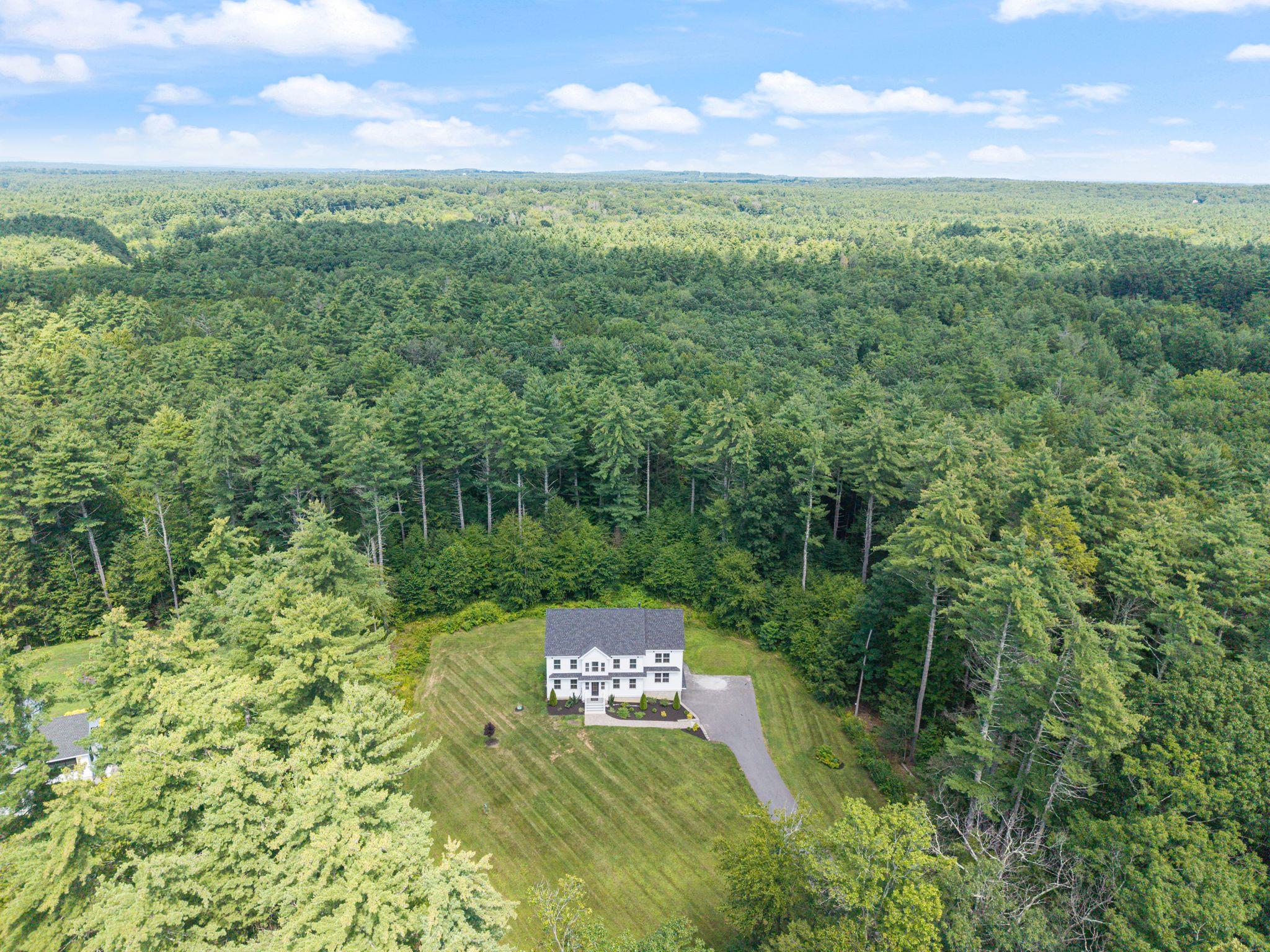 2nd image of 21 Sanborn Rd, Hampton Falls, NH 03844 | MLS# 5104910