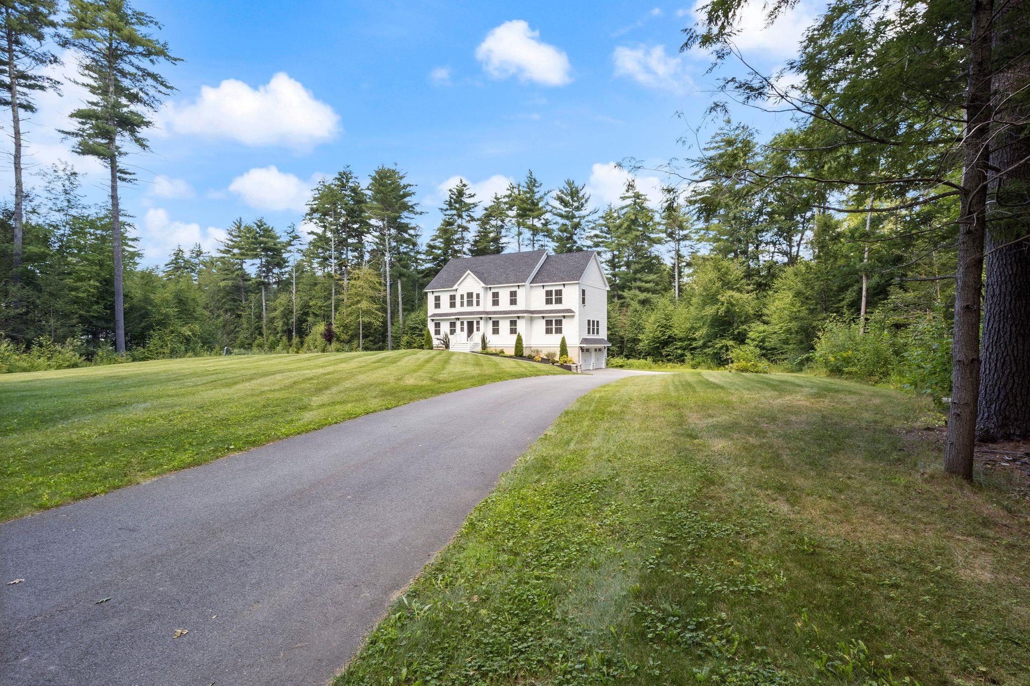 21 Sanborn Rd, Hampton Falls, NH 03844