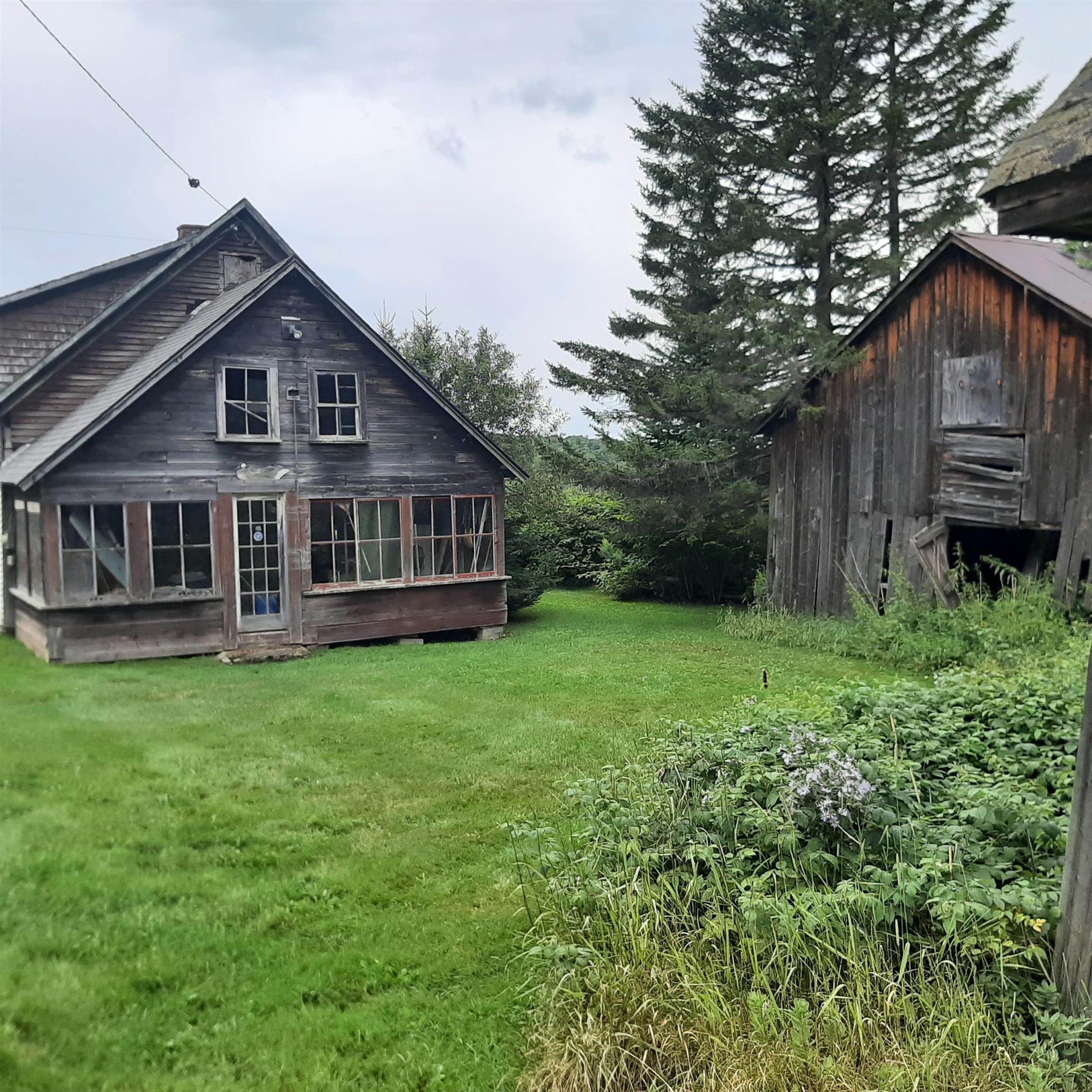 605 Hill Rd, Pittsburg, NH 03592
