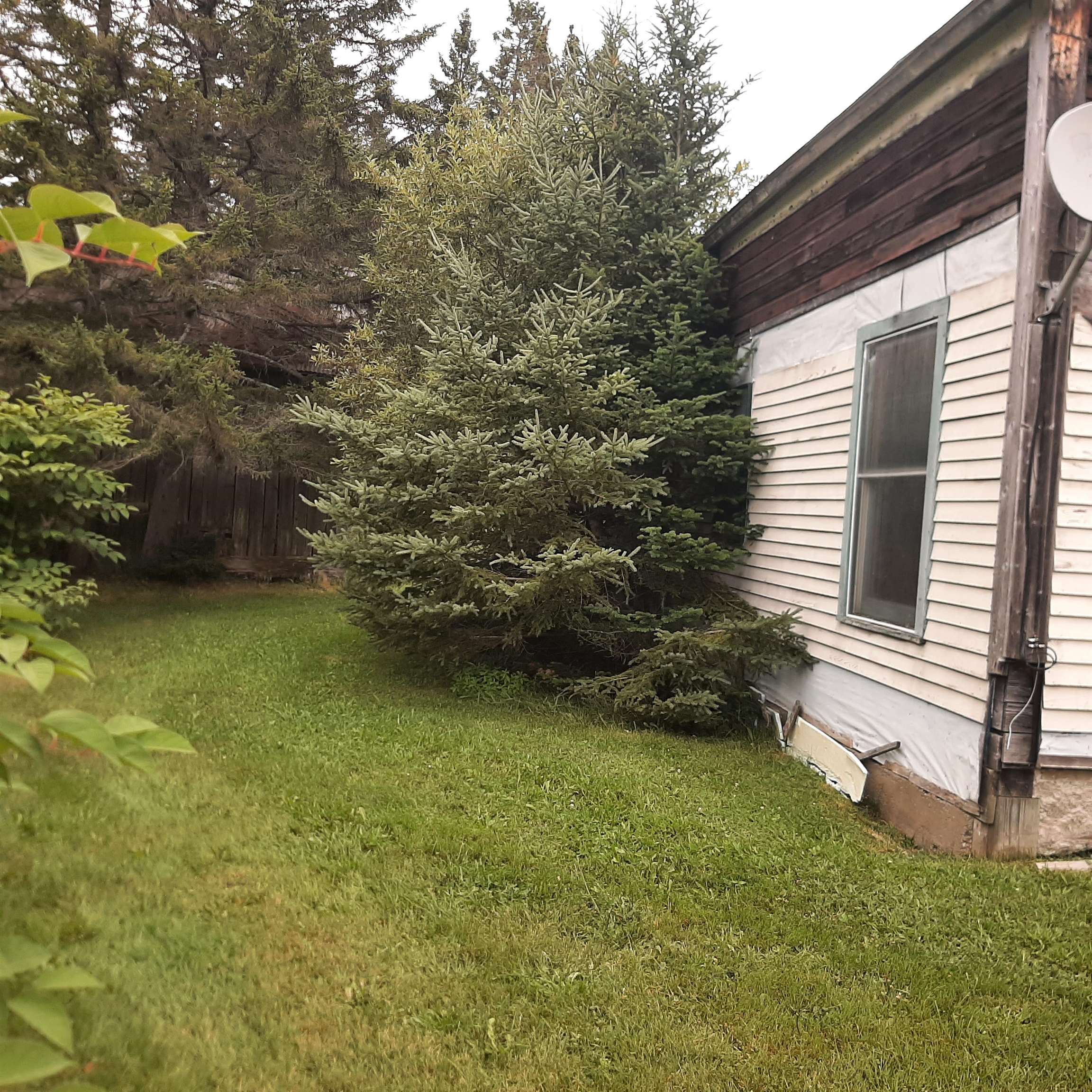 605 Hill Rd, Pittsburg, NH 03592