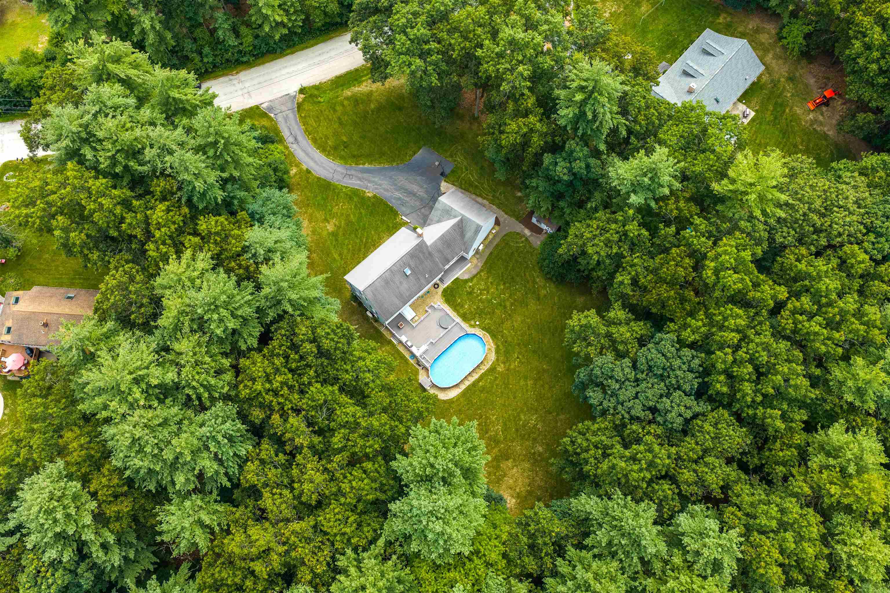 10 Mckinney Dr, Hudson, NH 03051