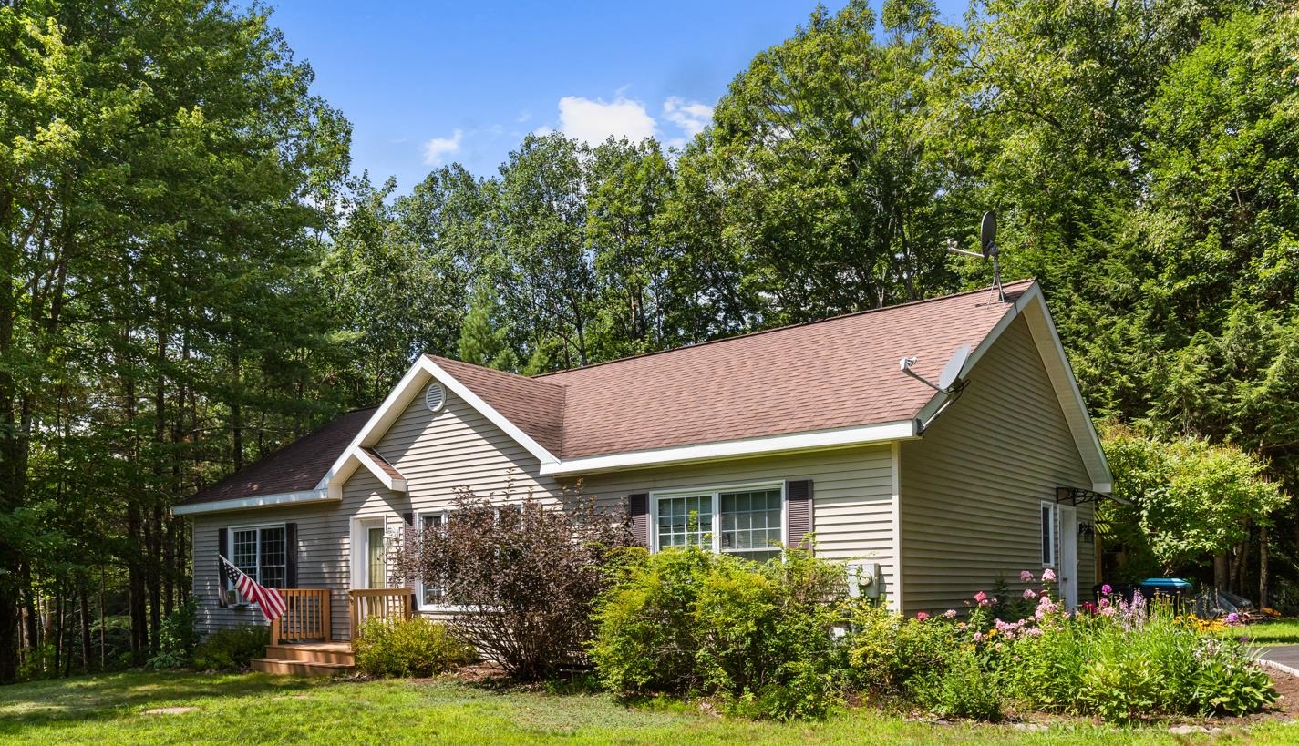 2 Potter Rd, Belmont, NH 03220