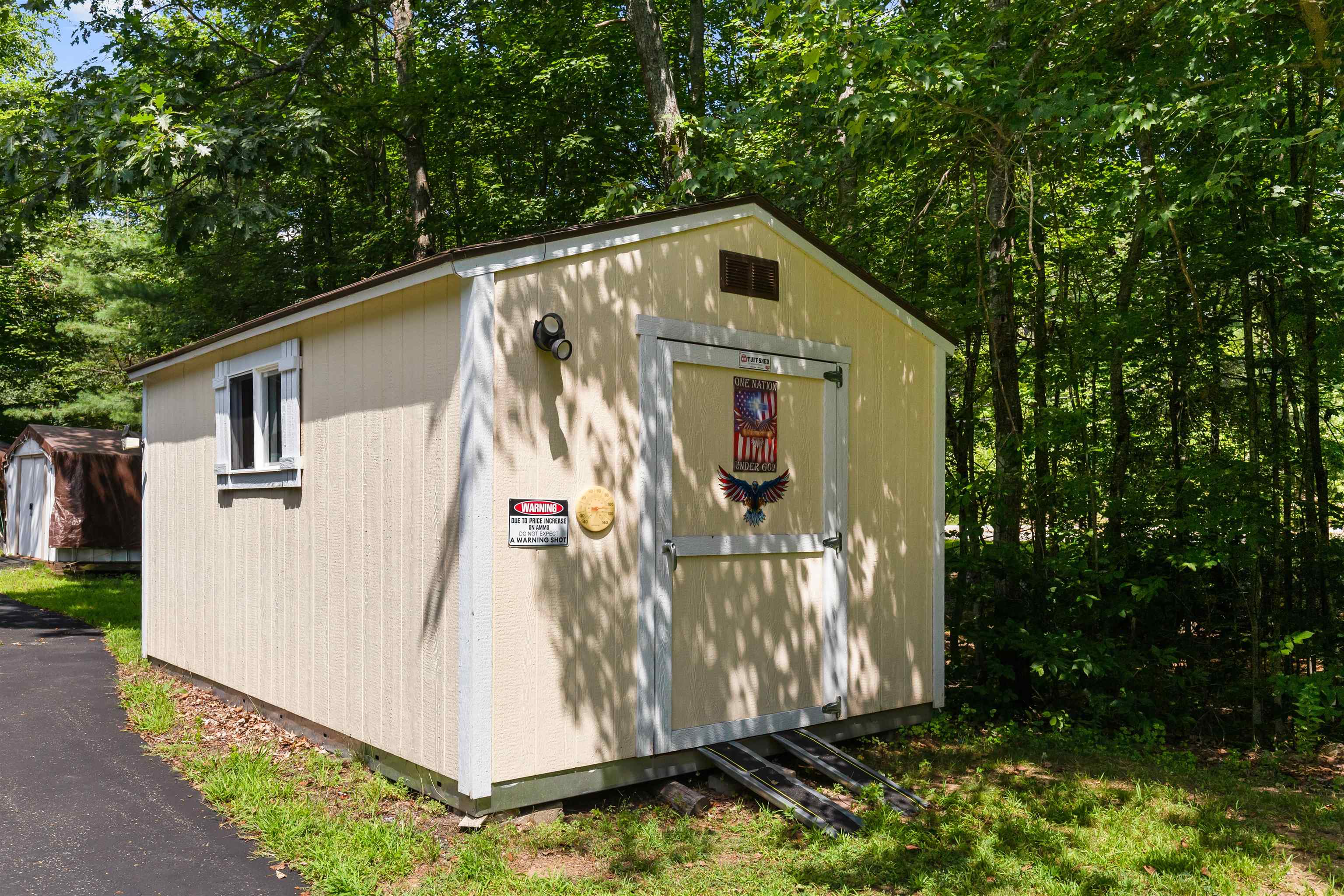 2 Potter Rd, Belmont, NH 03220