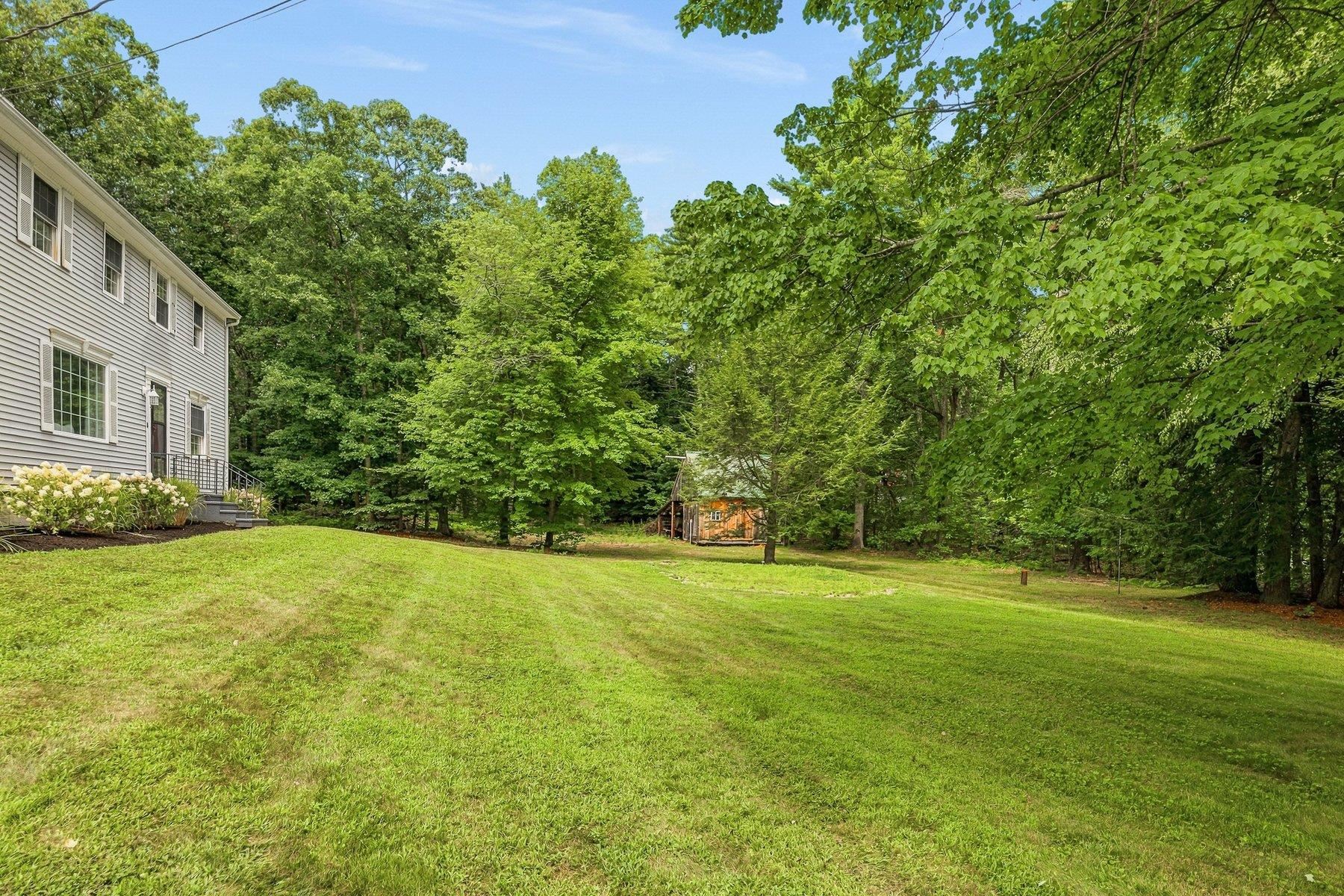 8 Brookhaven Rd, Kingston, NH 03848