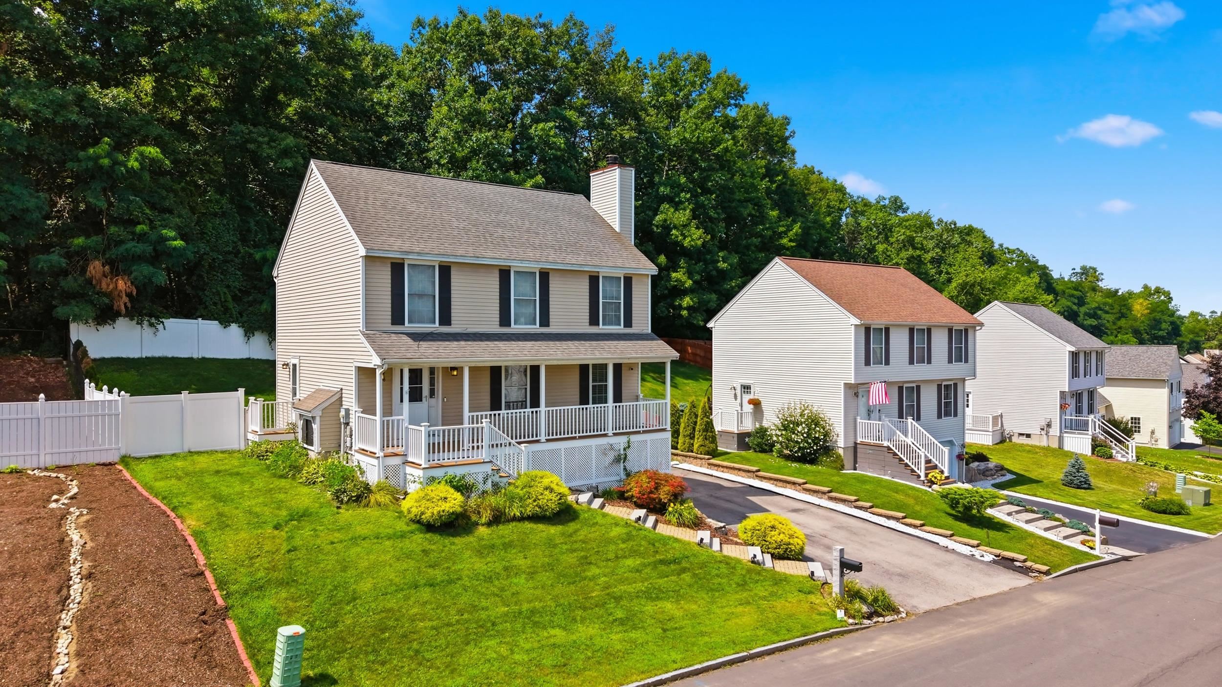 160 Heathrow Ave, Manchester, NH 03104